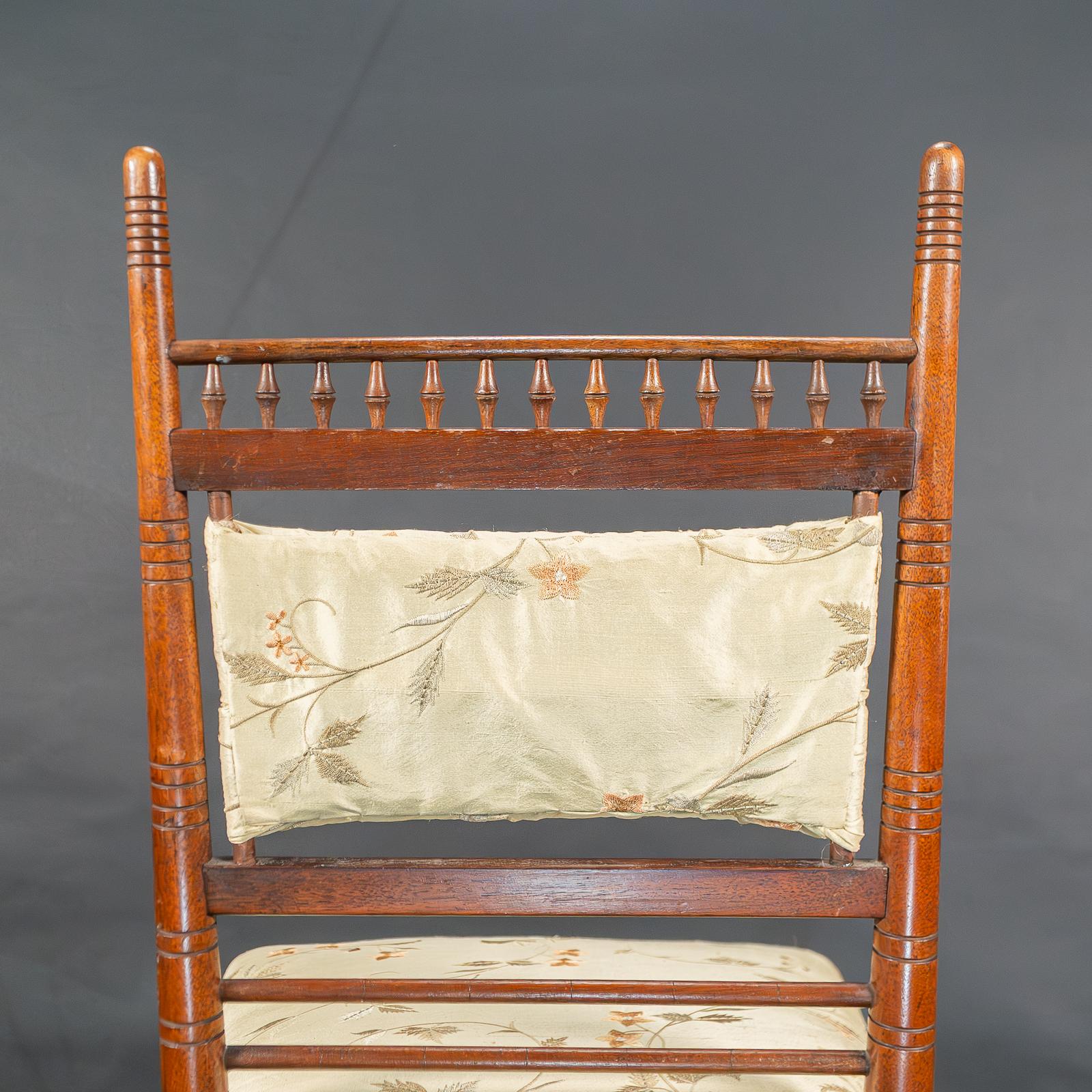 H. W. Batley for Collinson & Lock. A Fine Pair of Aesthetic Movement Side Chairs For Sale 10