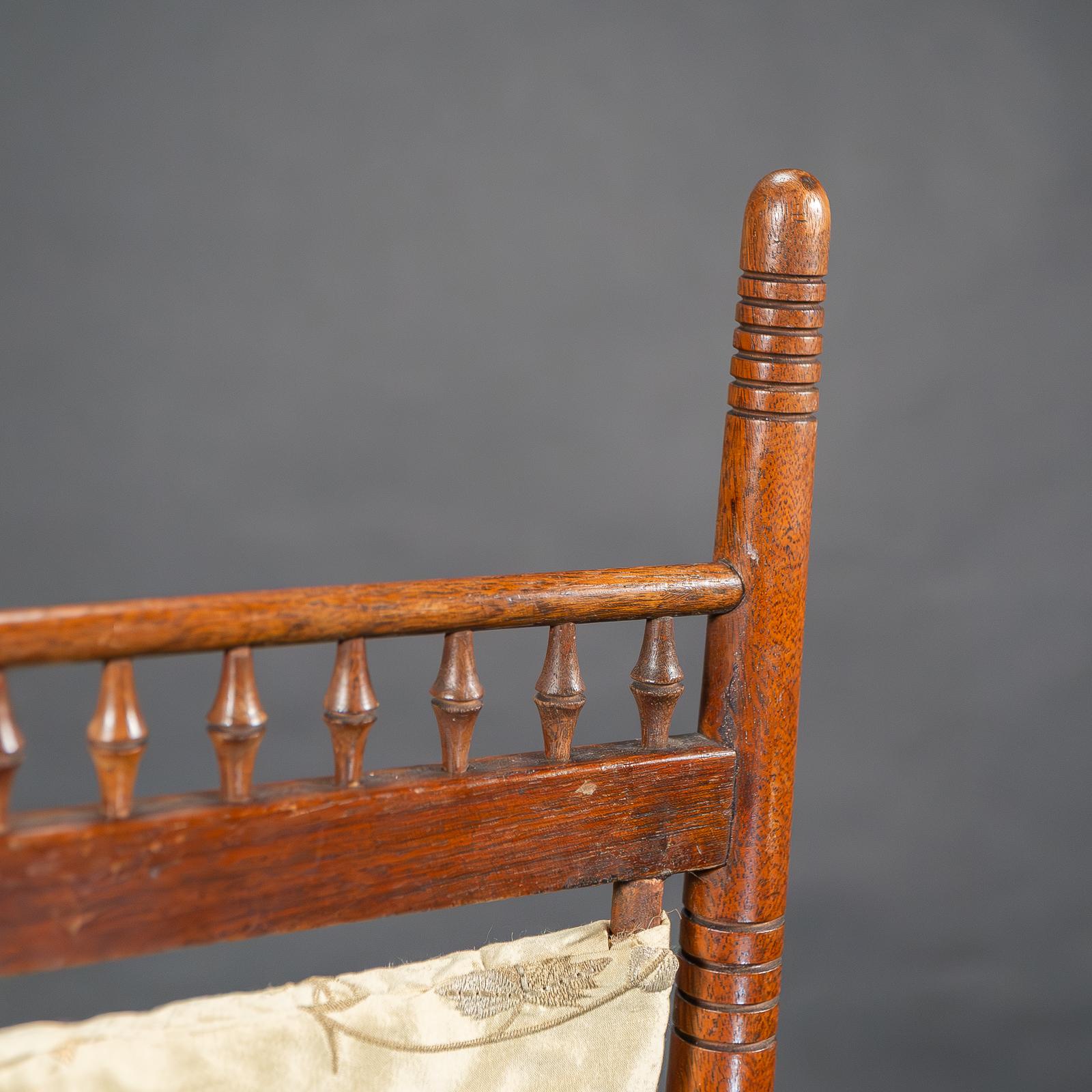 H. W. Batley for Collinson & Lock. A Fine Pair of Aesthetic Movement Side Chairs For Sale 11