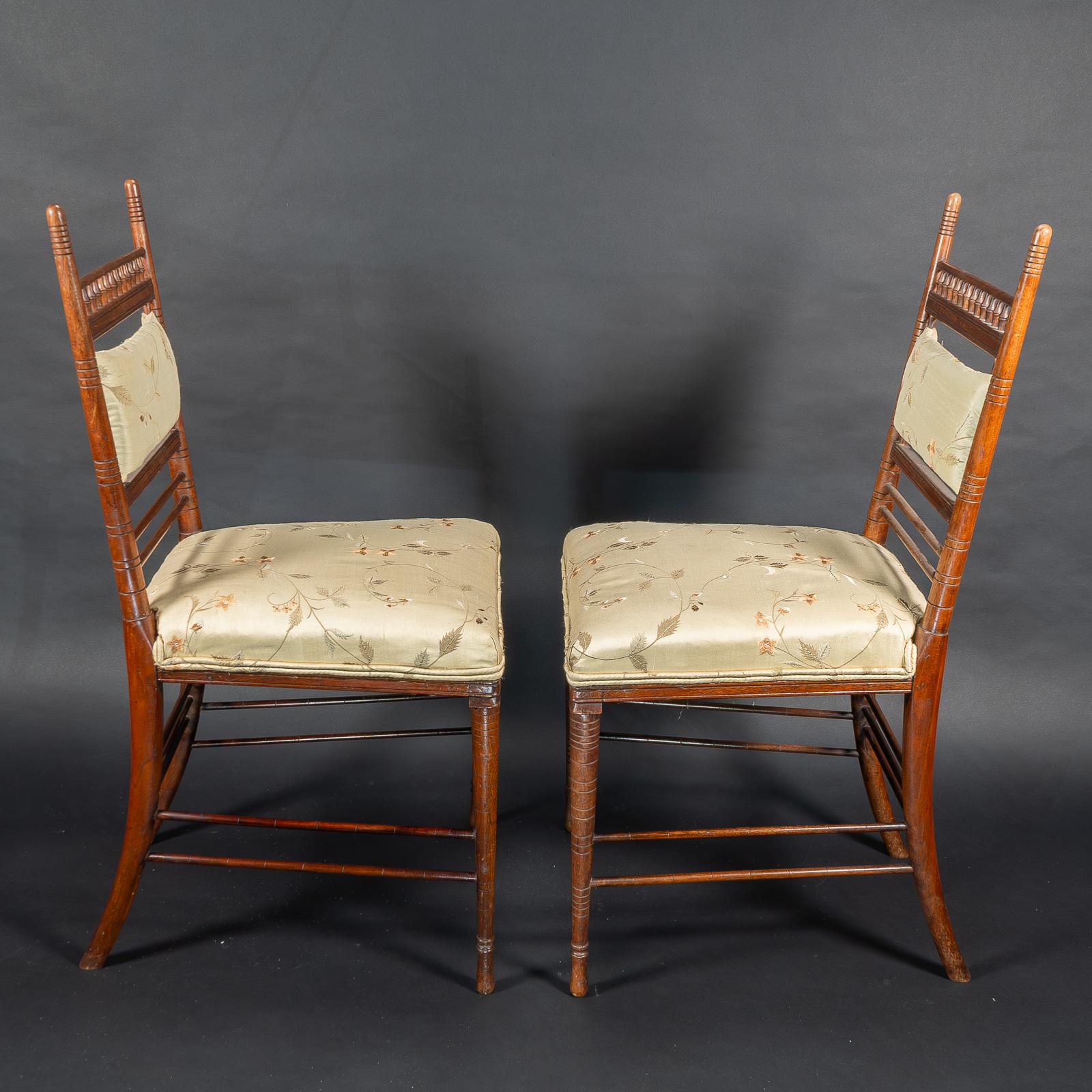 Hand-Crafted H. W. Batley for Collinson & Lock. A Fine Pair of Aesthetic Movement Side Chairs For Sale