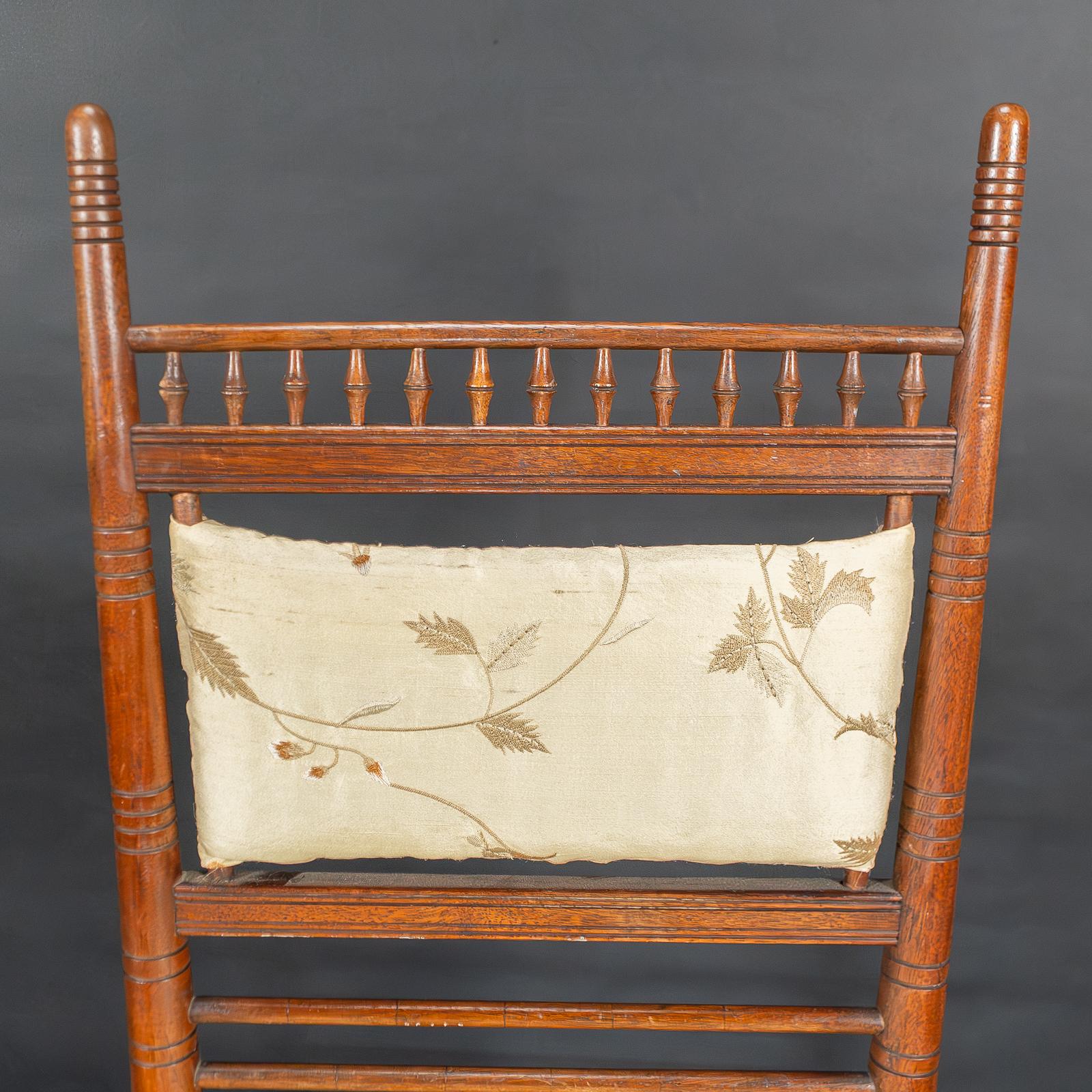 H. W. Batley for Collinson & Lock. A Fine Pair of Aesthetic Movement Side Chairs For Sale 2