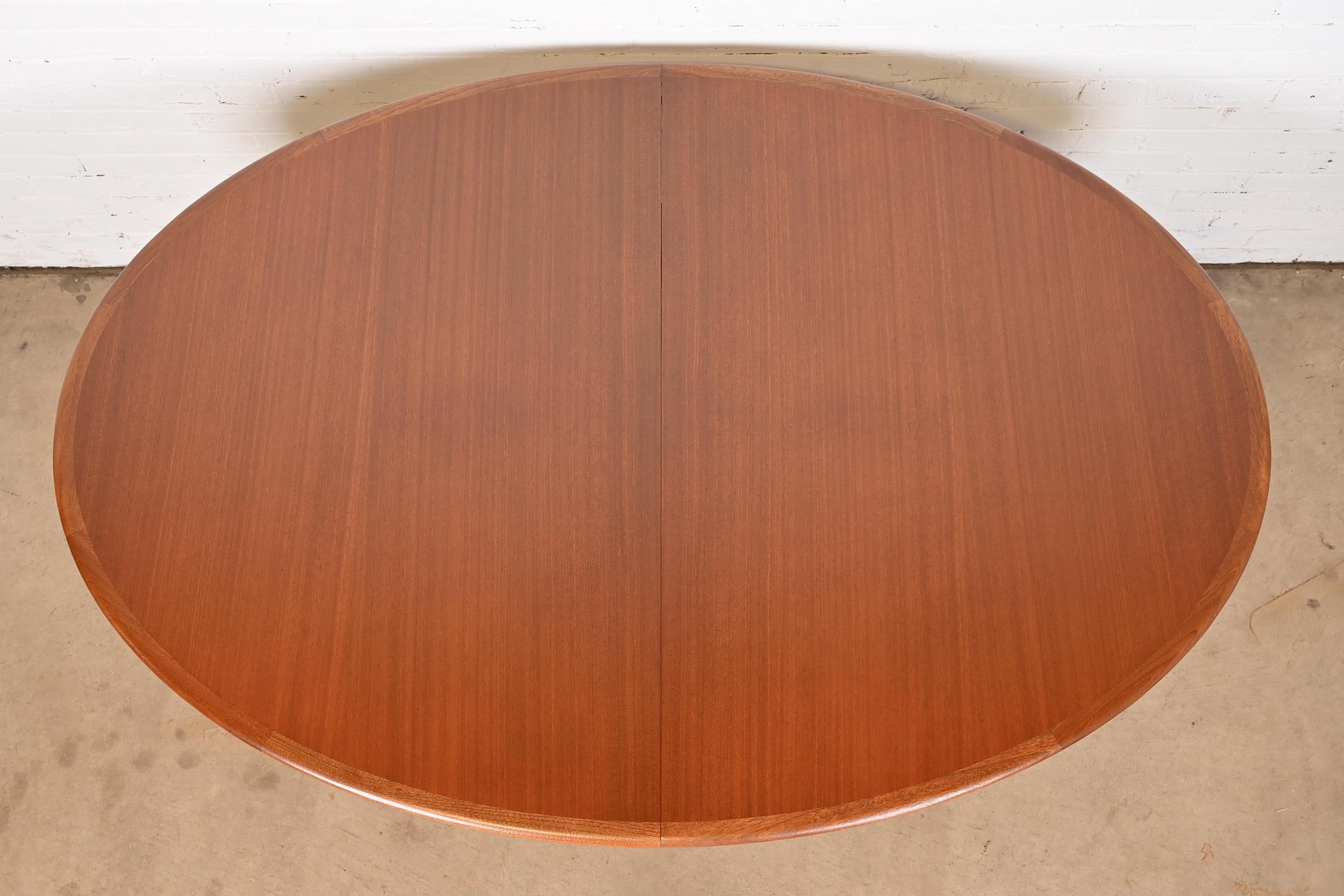 H. A. Klein pour Bramin Møbler Table de salle à manger à rallonge en teck, moderne et danoise en vente 3