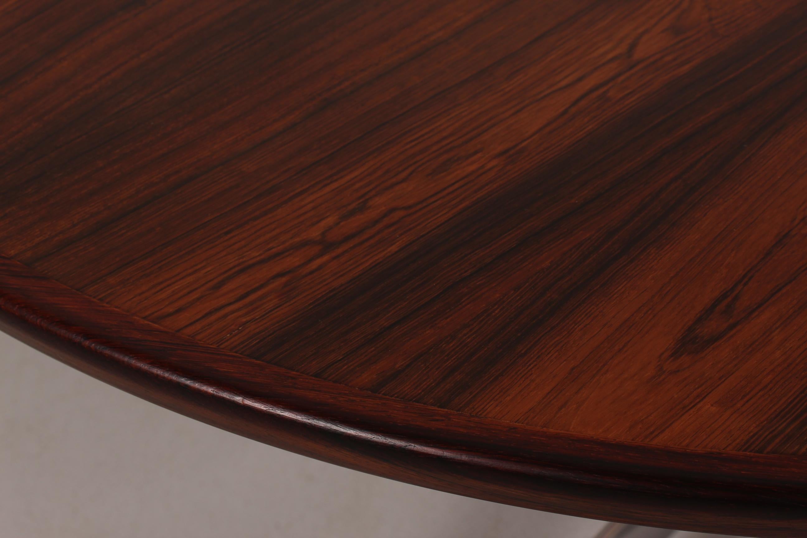 Mid-Century Modern Table basse ronde en palissandre H. W. Klein par Bramin Møbler au Danemark dans les années 1960 en vente