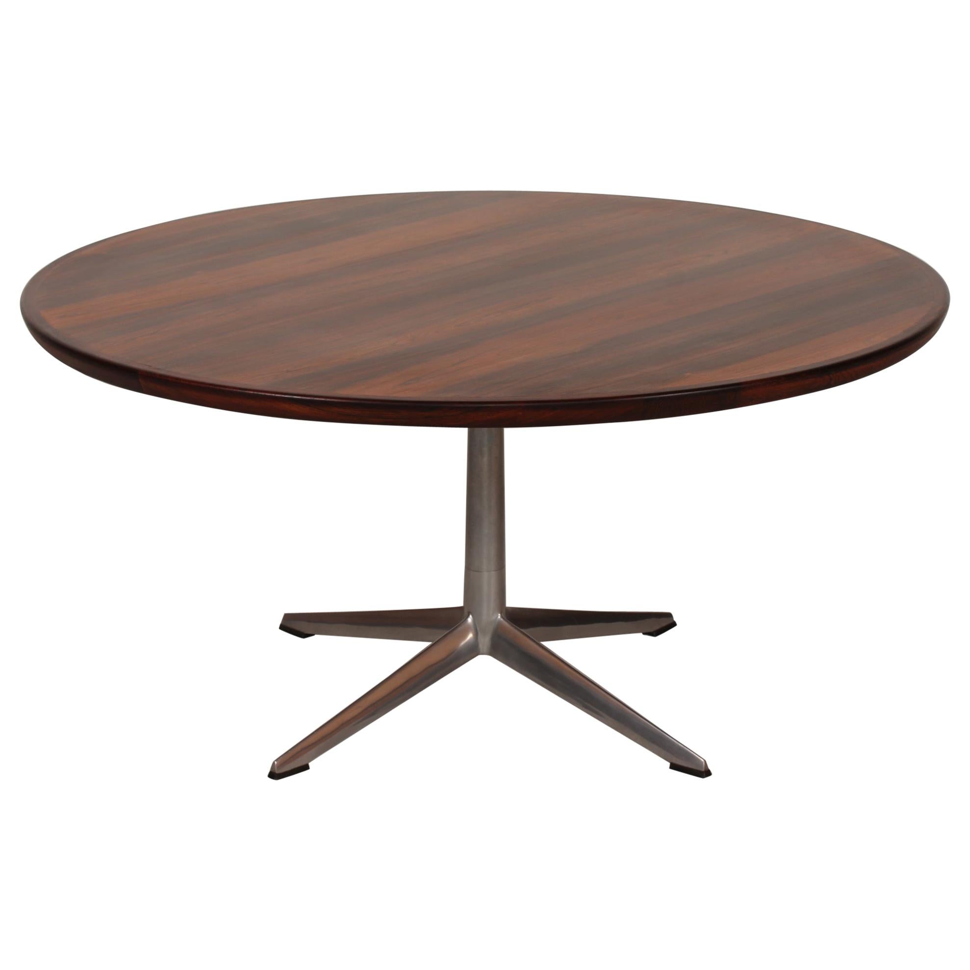 Table basse ronde en palissandre H. W. Klein par Bramin Møbler au Danemark dans les années 1960