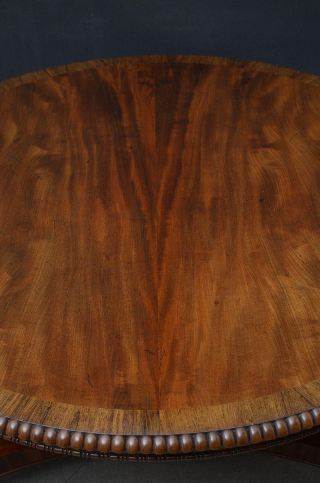 H. Walker English Regency Centre Table in Mahogany For Sale 2