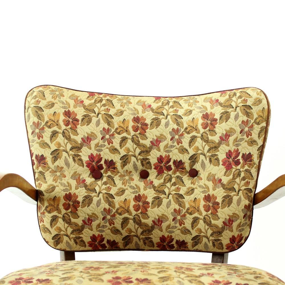 Fabric H237 Armchairs by Jindrich Halabala in Original Upholstery, Czechoslovakia 1930s For Sale