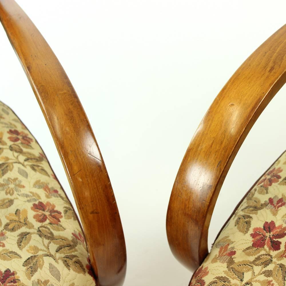 H237 Armchairs by Jindrich Halabala in Original Upholstery, Czechoslovakia 1930s For Sale 1