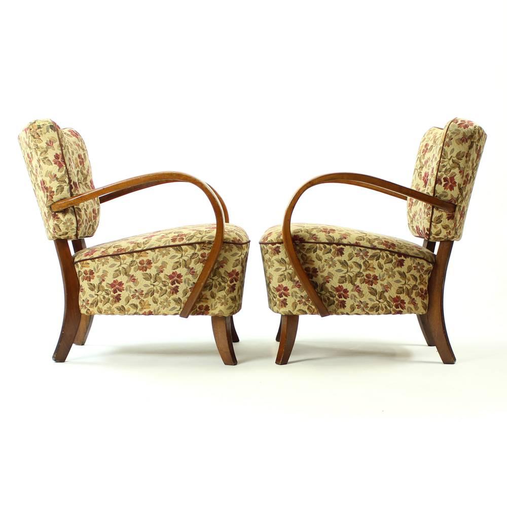 H237 Armchairs by Jindrich Halabala in Original Upholstery, Czechoslovakia 1930s For Sale 3