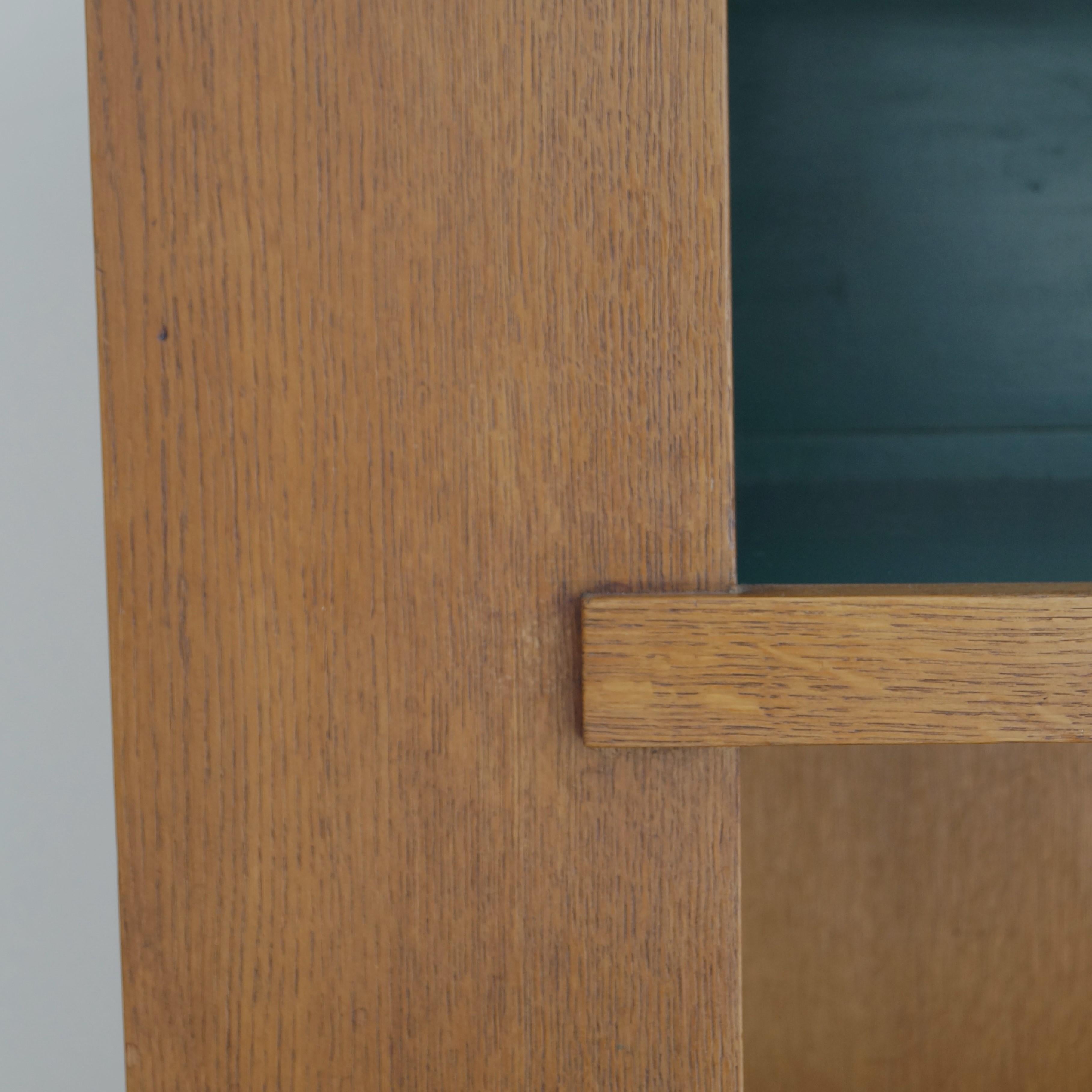 Haagse School Dutch Art Deco bookcase by Hendrik Wouda for Pander, 1924 For Sale 10