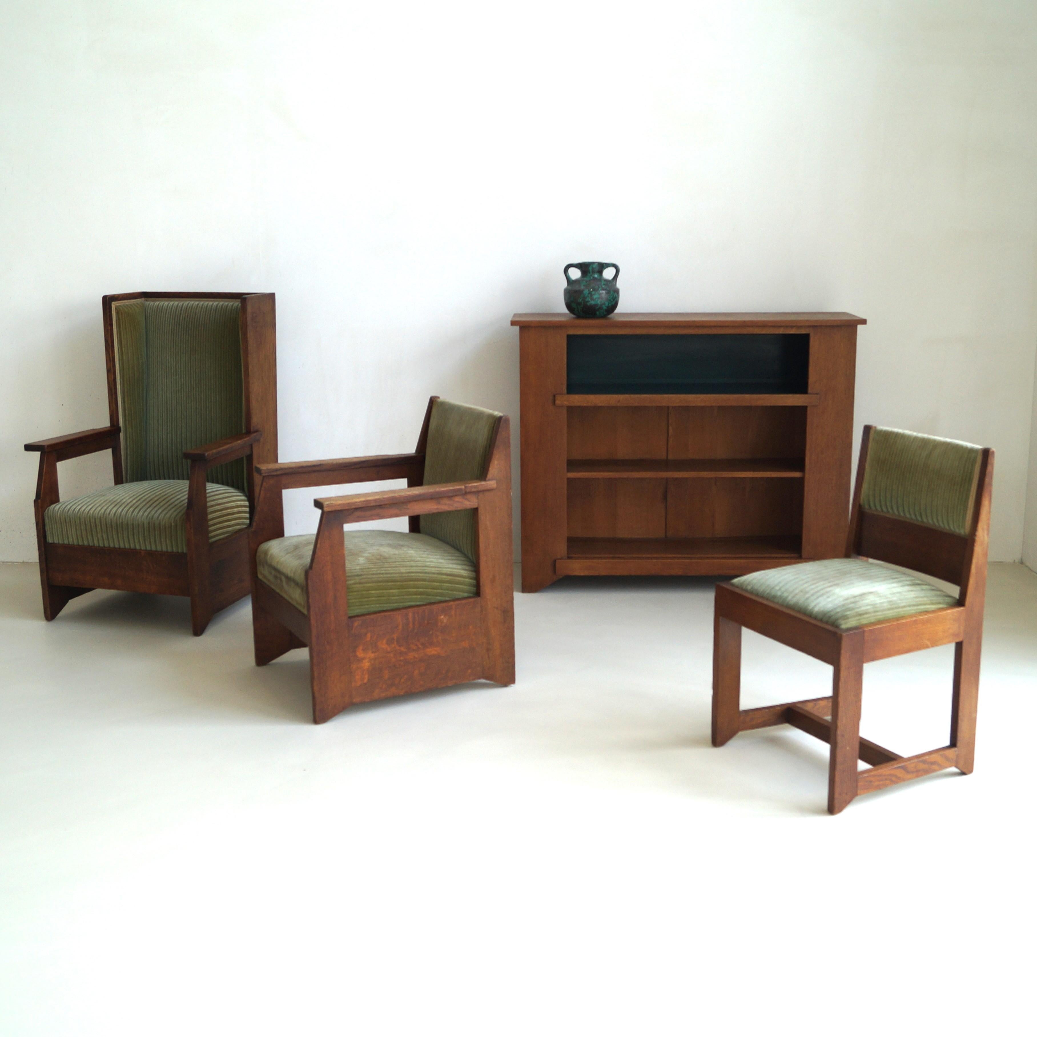 Oak Haagse School Dutch Art Deco bookcase by Hendrik Wouda for Pander, 1924 For Sale