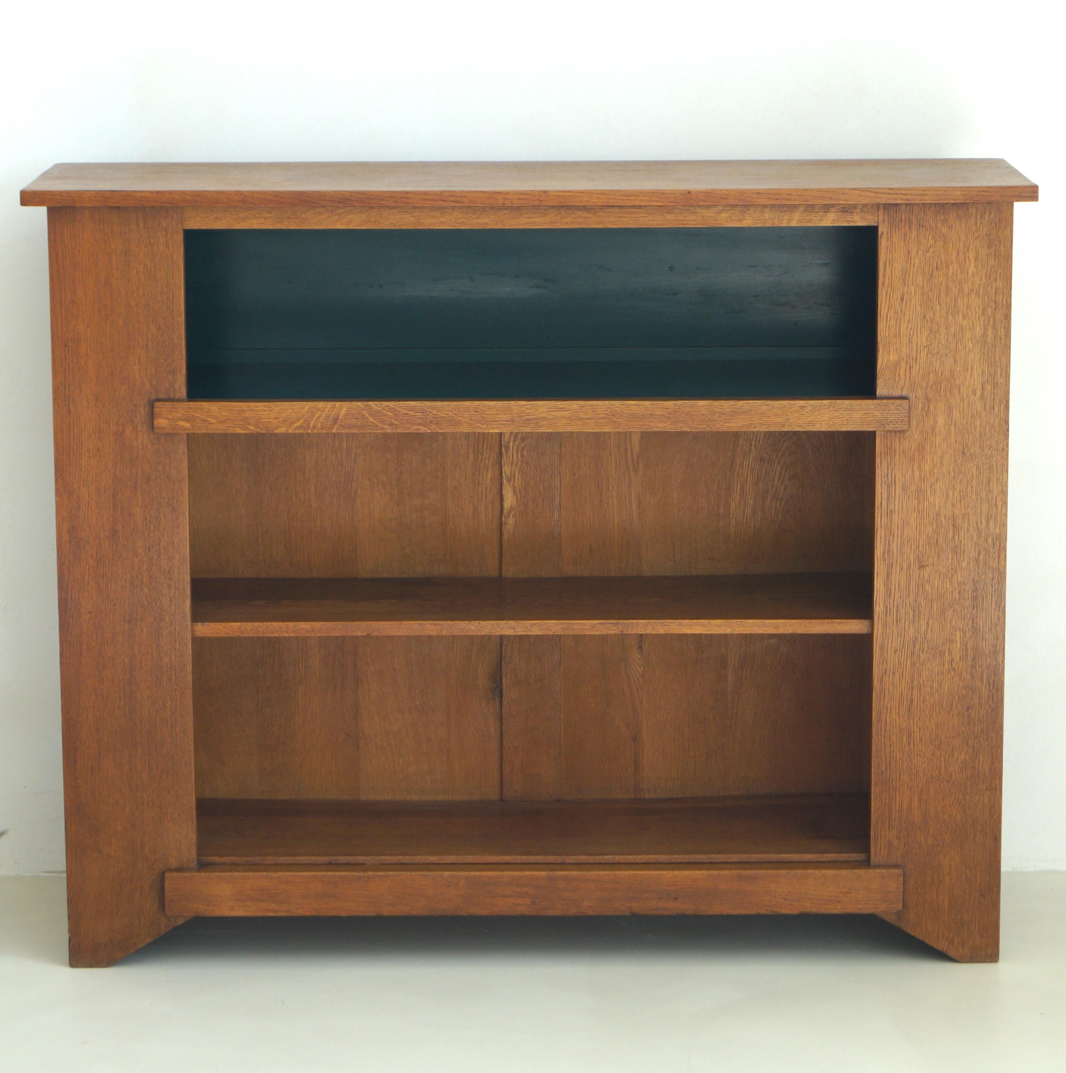 Haagse School Dutch Art Deco bookcase by Hendrik Wouda for Pander, 1924 For Sale 4