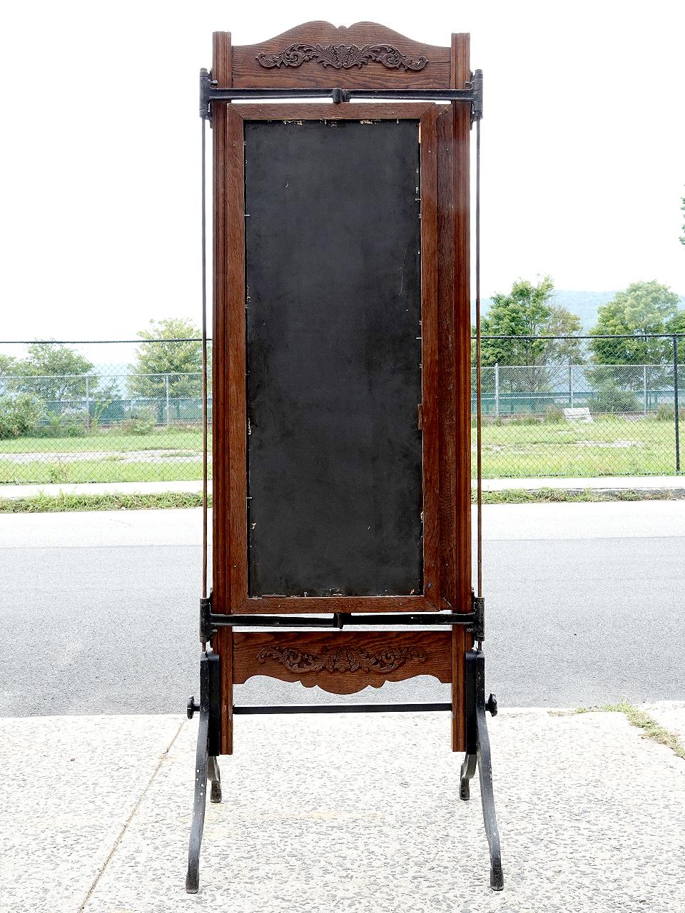 Haberdasher's Triple John B. Willard Dressing Mirror 1897 In Good Condition For Sale In Peekskill, NY