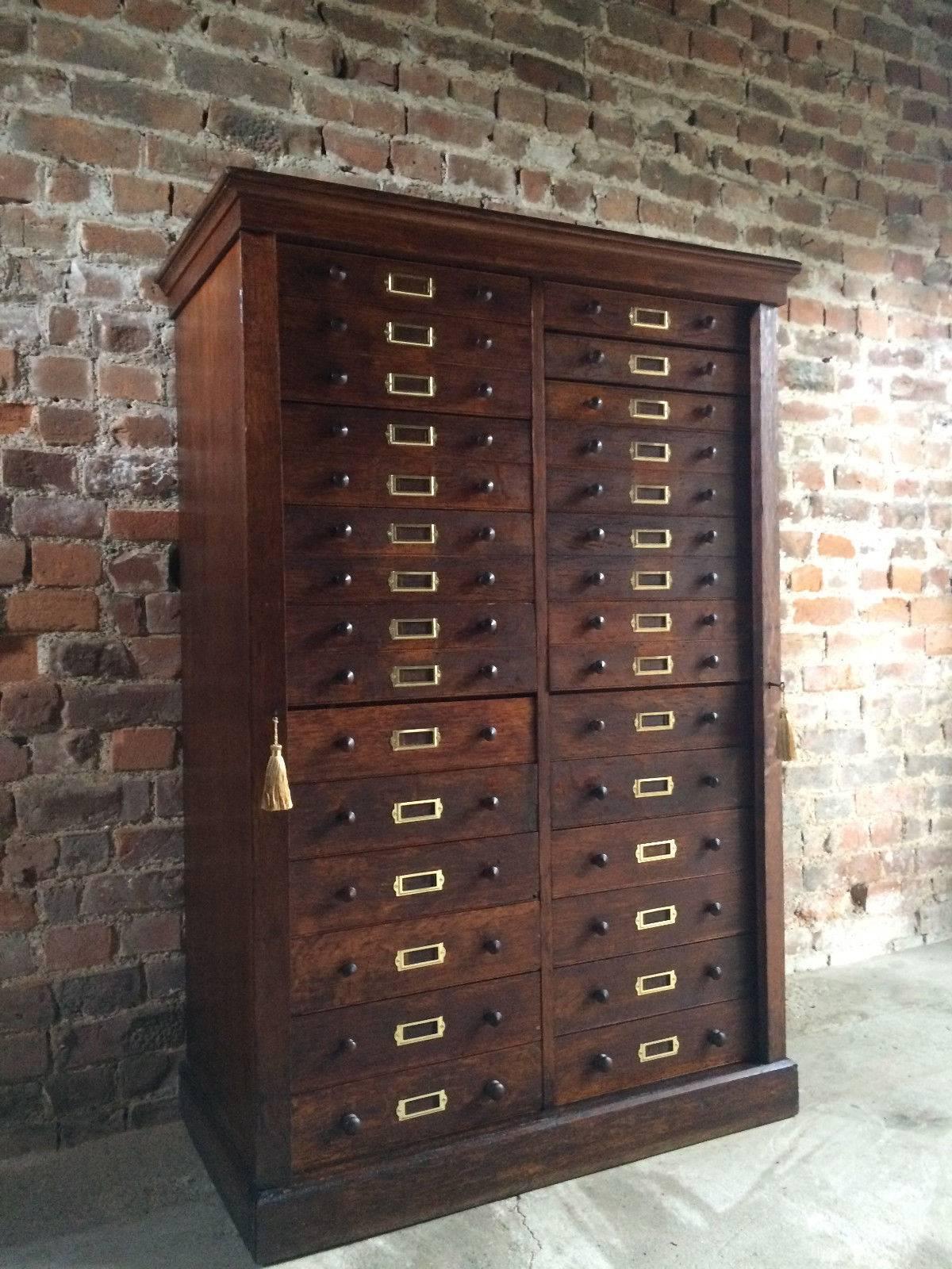 Commode de mercerie Cabinet de musée Style Loft industriel:: 1890 6