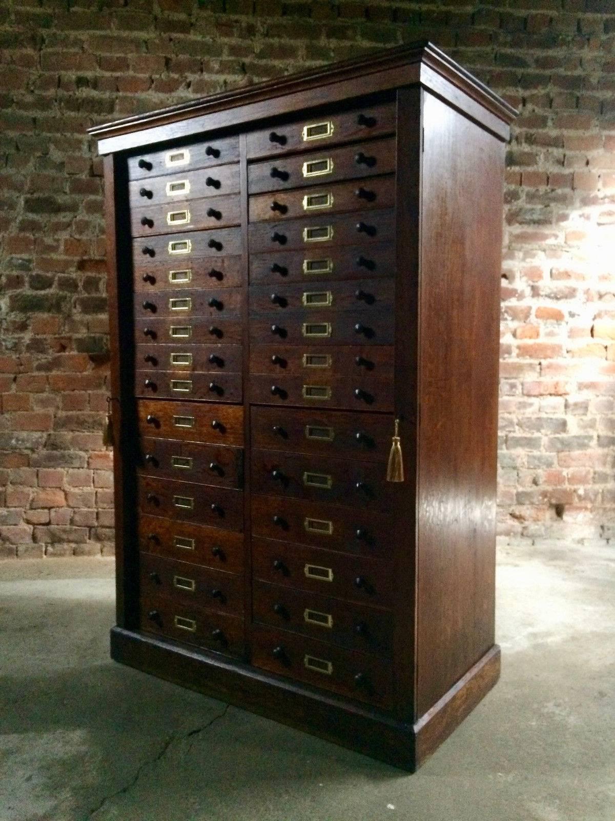 Commode de mercerie Cabinet de musée Style Loft industriel:: 1890 Bon état à Longdon, Tewkesbury