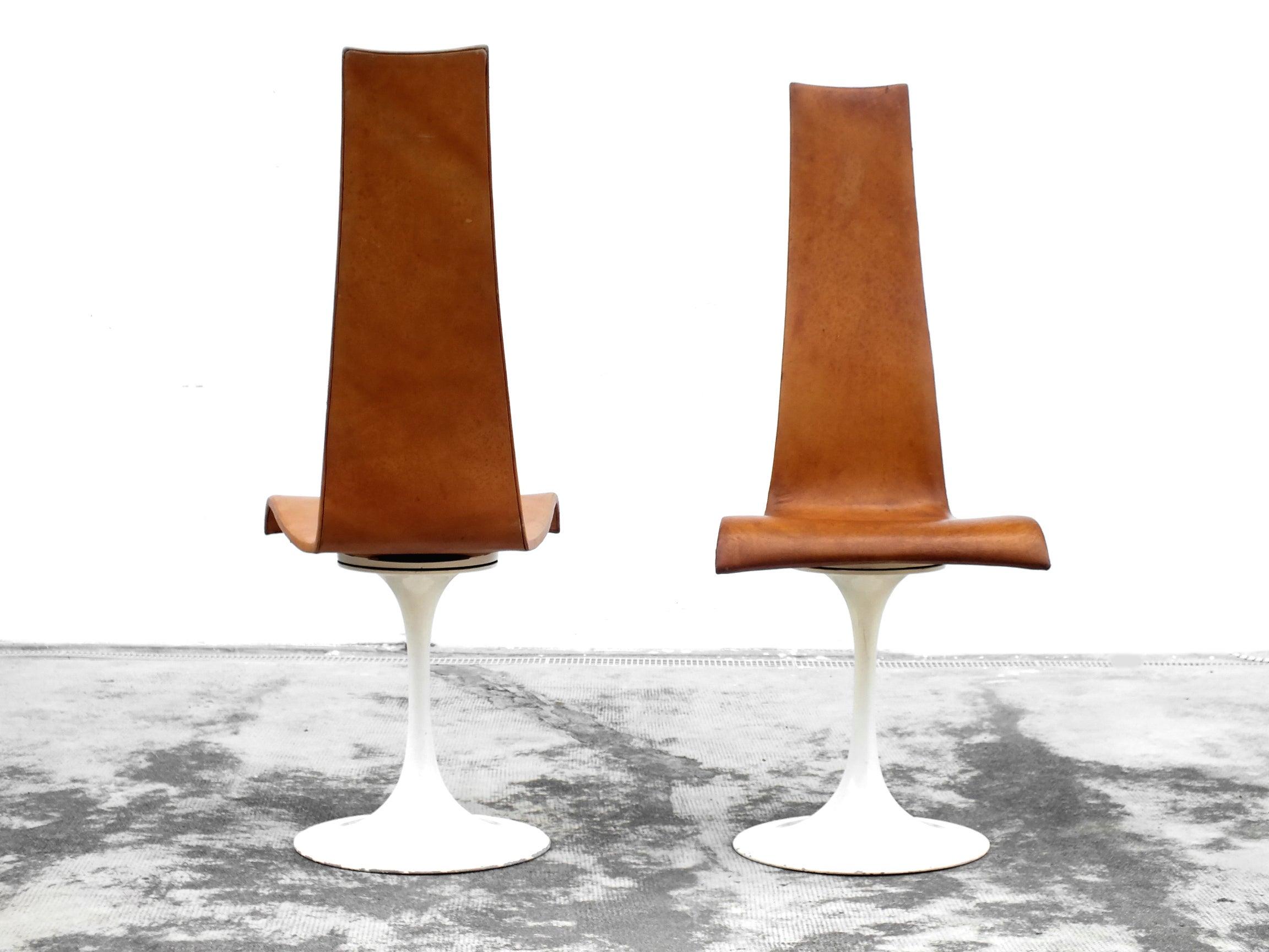 Haberli Teo Alfredo ha progettato negli anni '65 una sedia scultura dell'era spaziale in Svizzera.  Sono disponibili due sedie ...