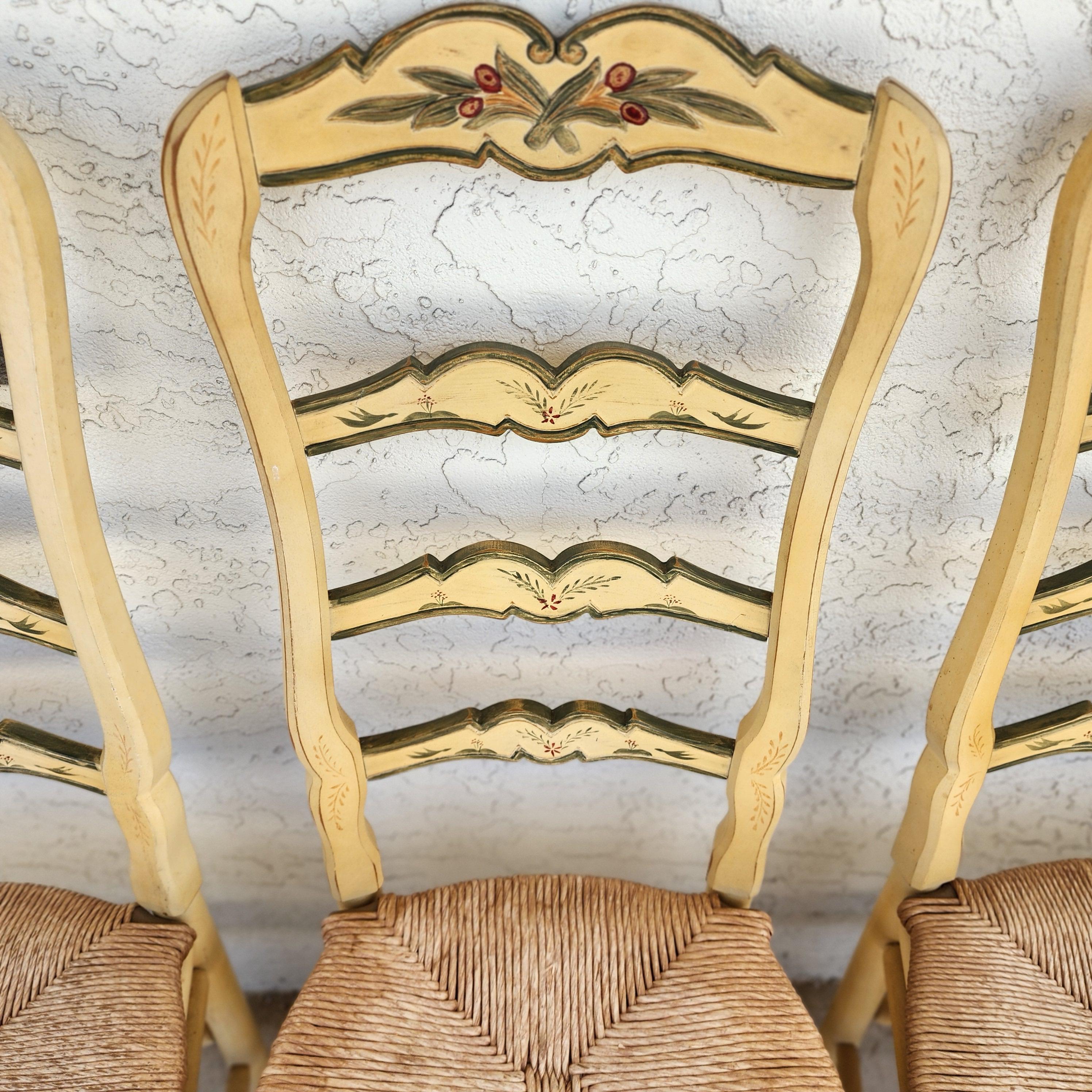 Habersham Französische Esszimmerstühle im Landhausstil Binsen, handbemalt im Angebot 5