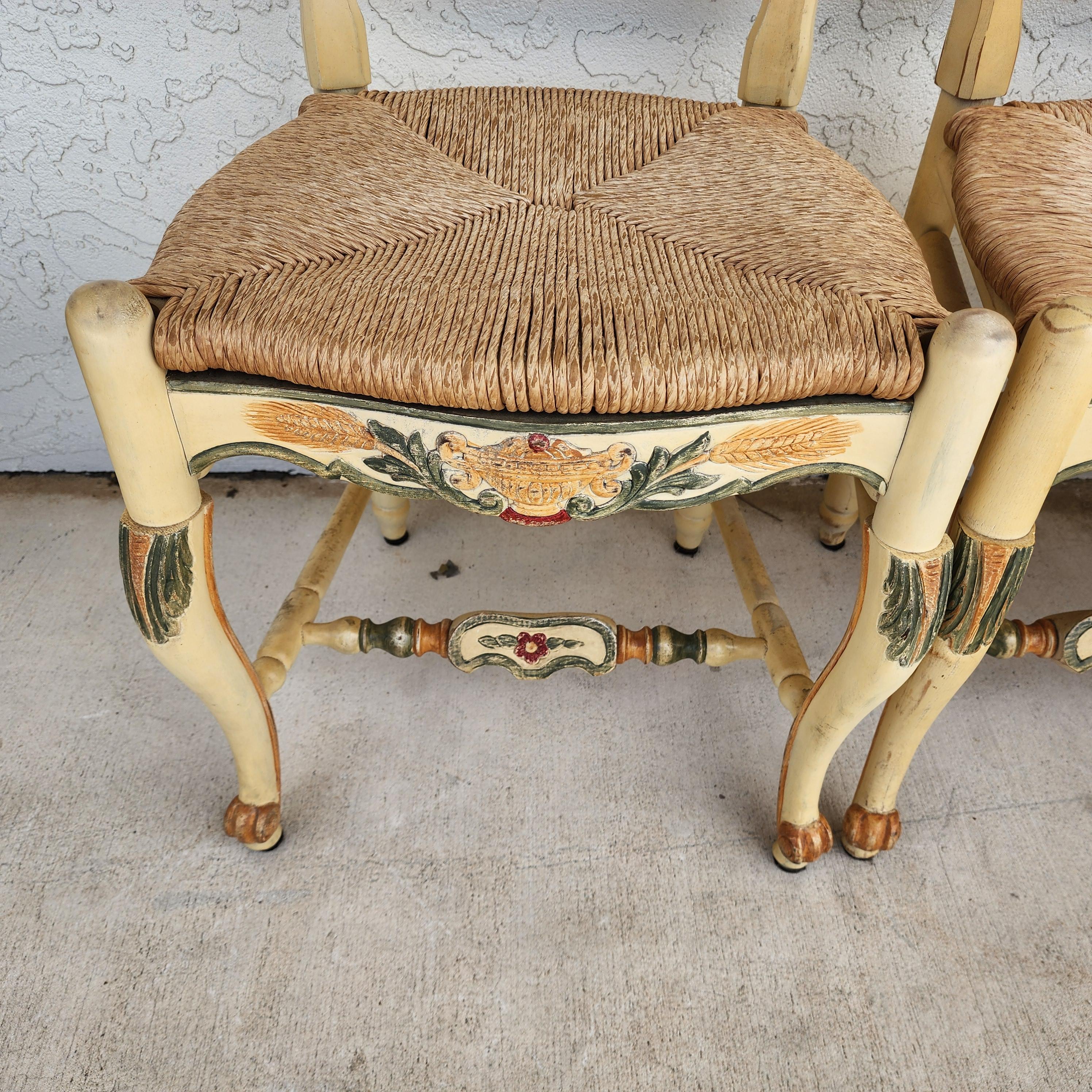 Habersham Französische Esszimmerstühle im Landhausstil Binsen, handbemalt im Angebot 9
