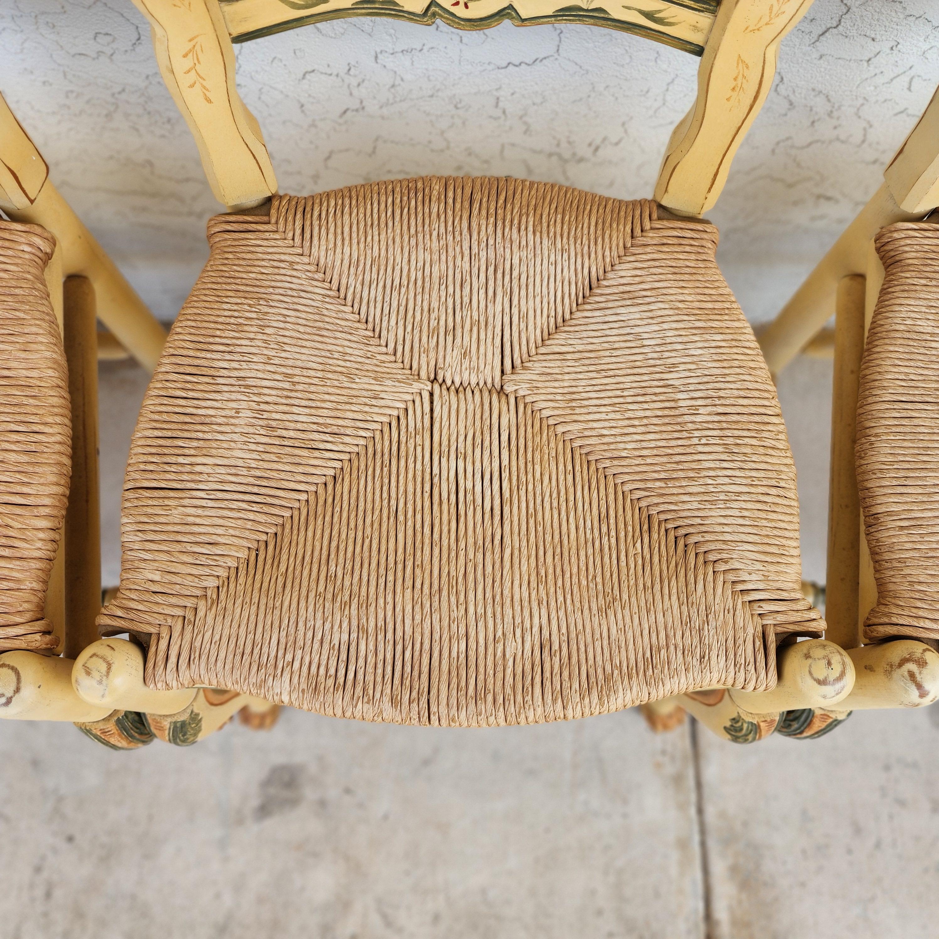 Habersham Französische Esszimmerstühle im Landhausstil Binsen, handbemalt im Angebot 2