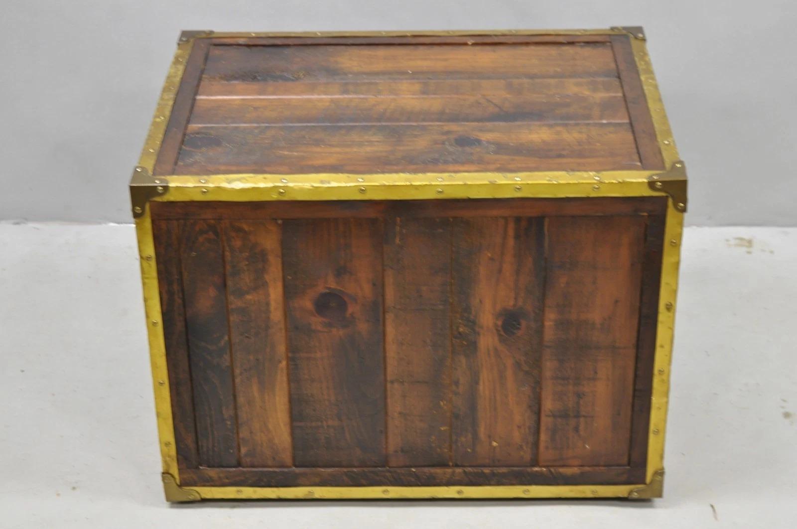 Habersham Wooden Plantation Campaign Trunk Style Side Coffee Table w/ Brass Trim For Sale 9