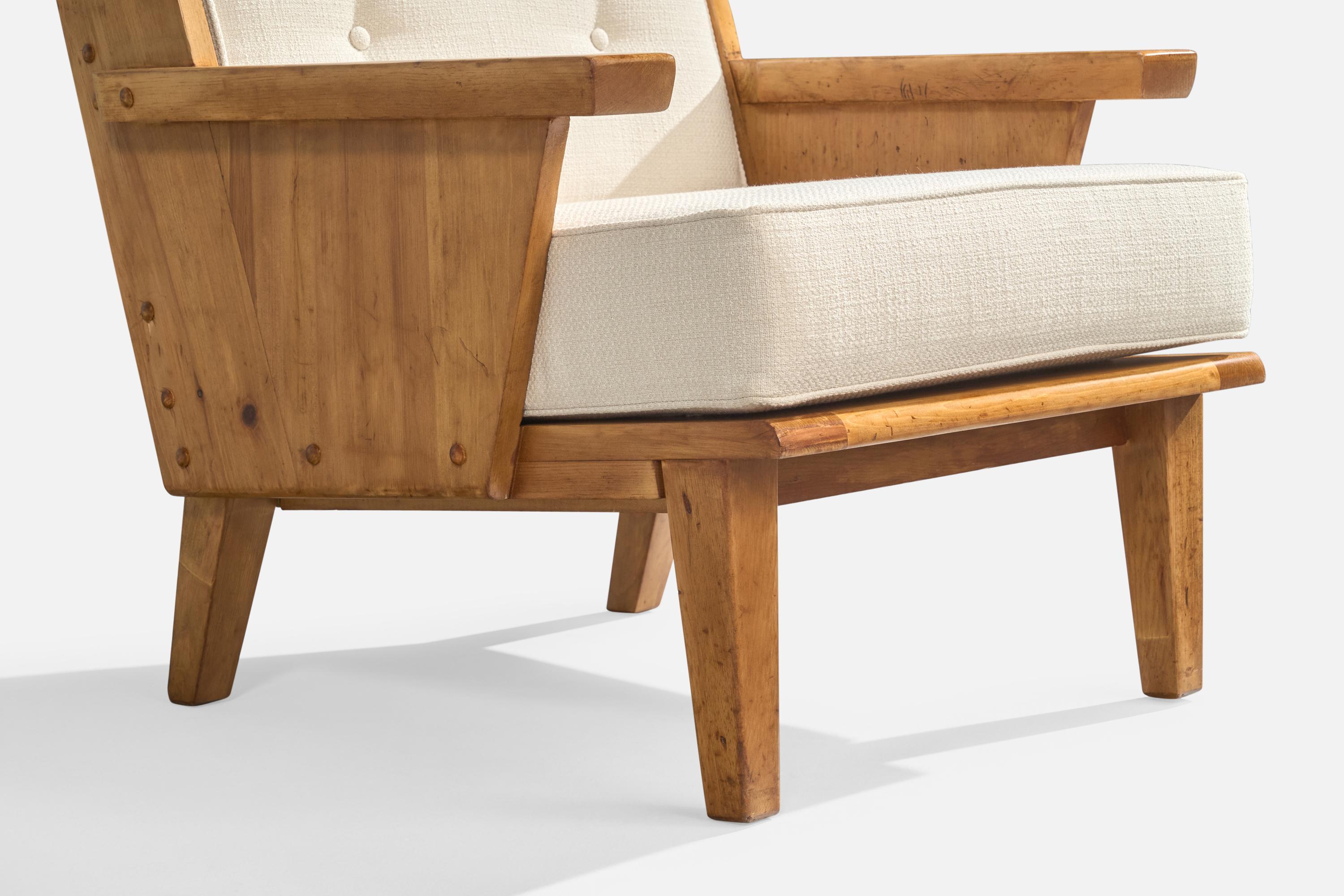 Habitant, Lounge Chairs, Pine, Fabric, USA, 1940s In Good Condition For Sale In High Point, NC