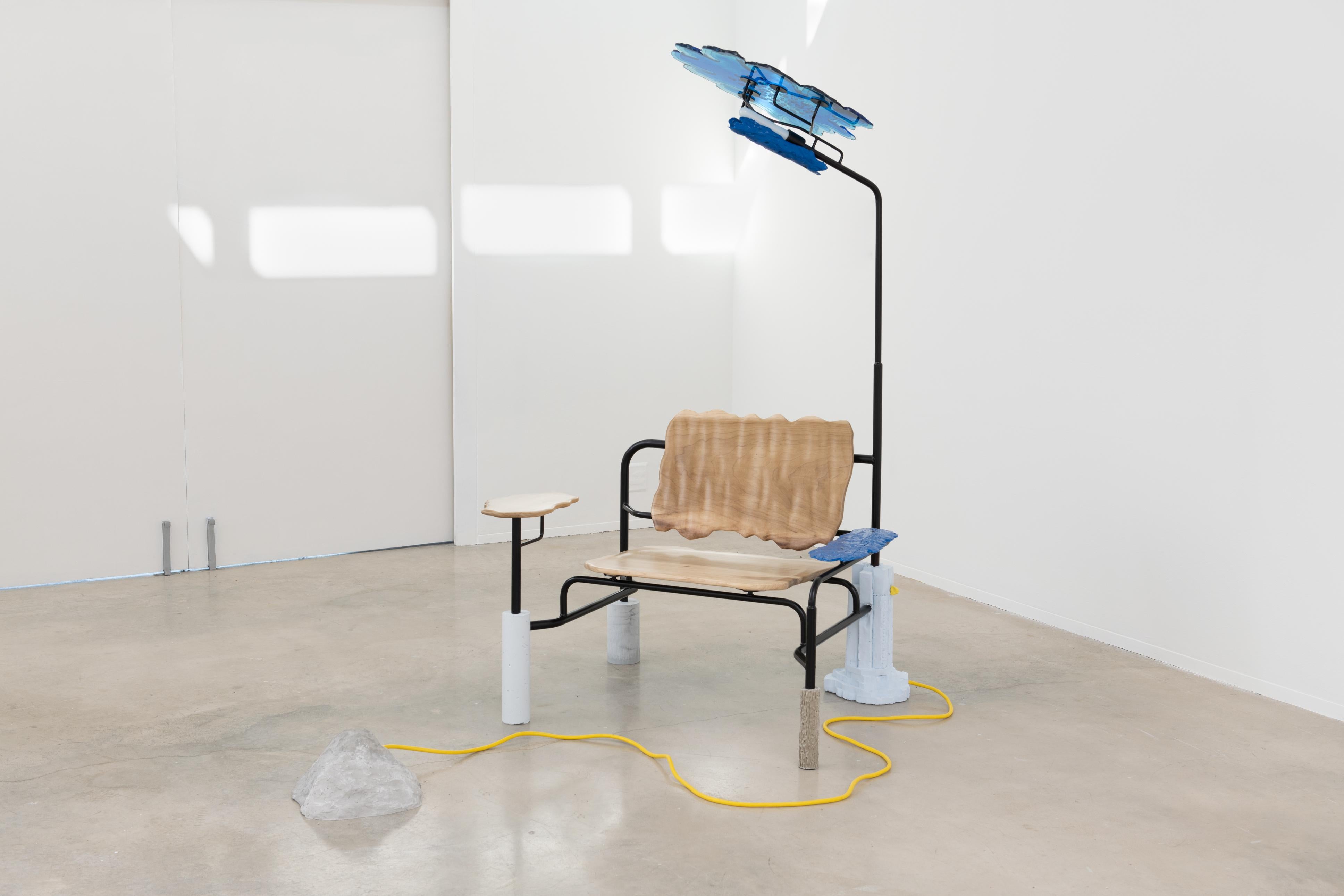 XXIe siècle et contemporain Fauteuil de salon Habitat, chaise post-moderne industrielle mixte à collectionner avec lampe en vente