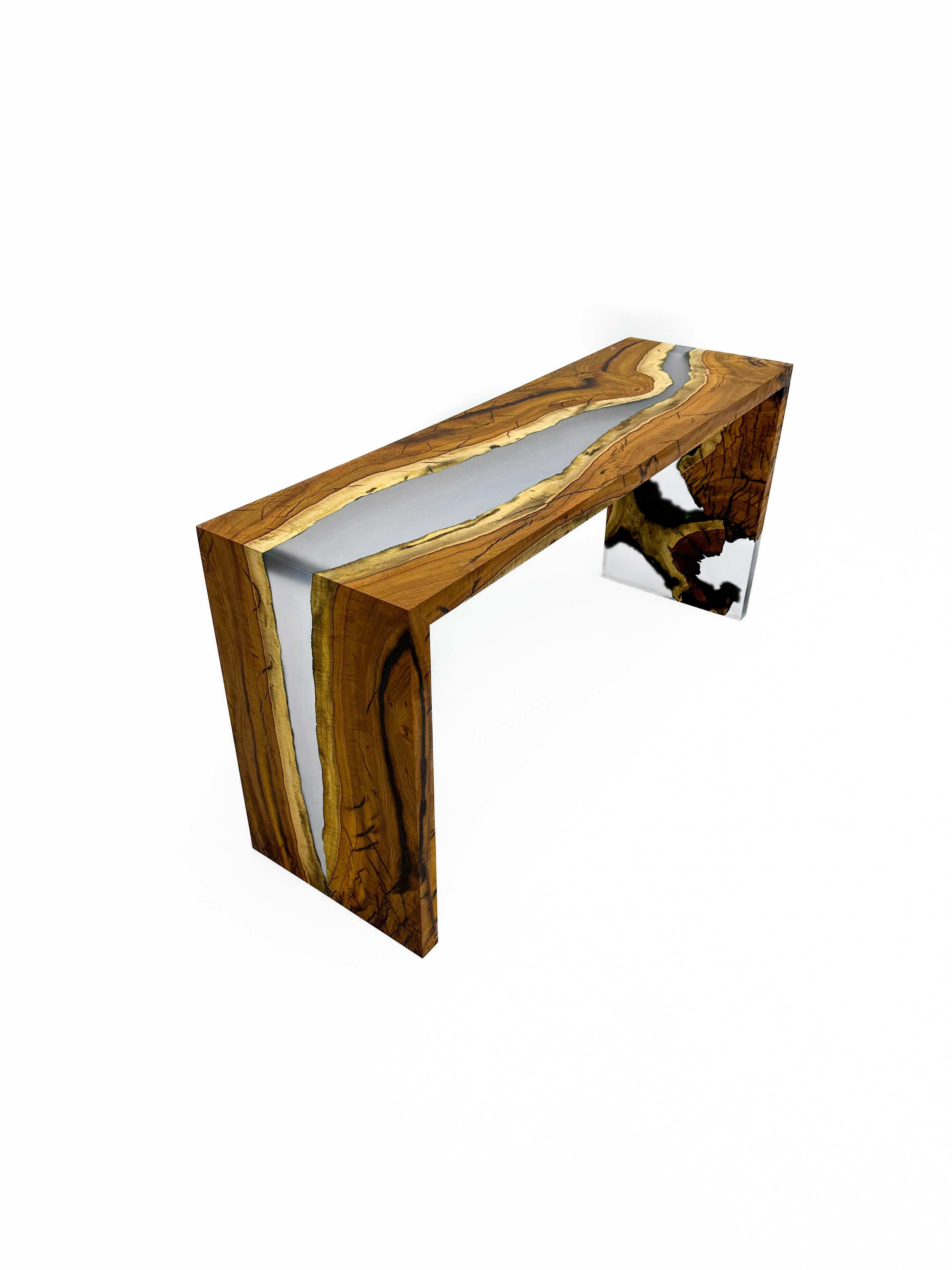 Moderne Table console cascade en bois de micocoulier et résine époxy en vente