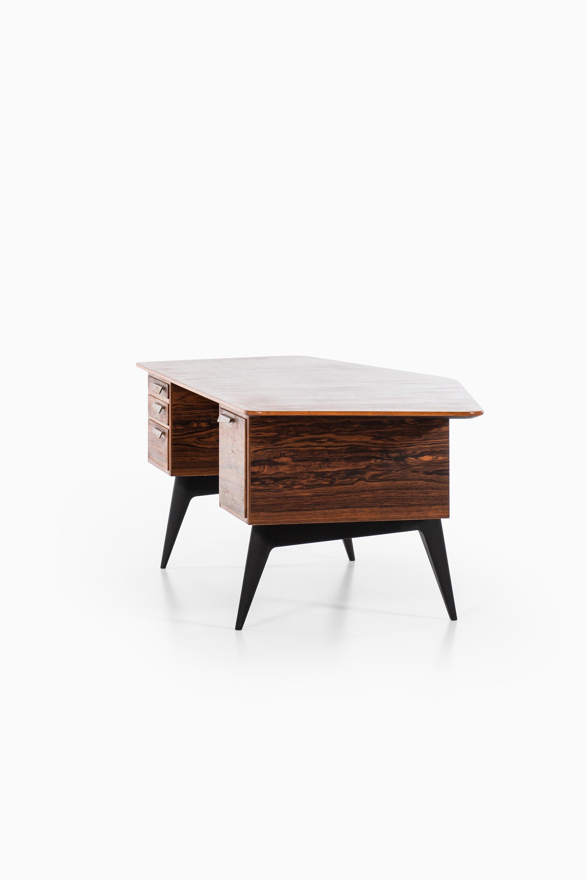 Hadar Schmidt Desk in Rosewood Produced by Hadar Schmidt in Sweden For Sale 2