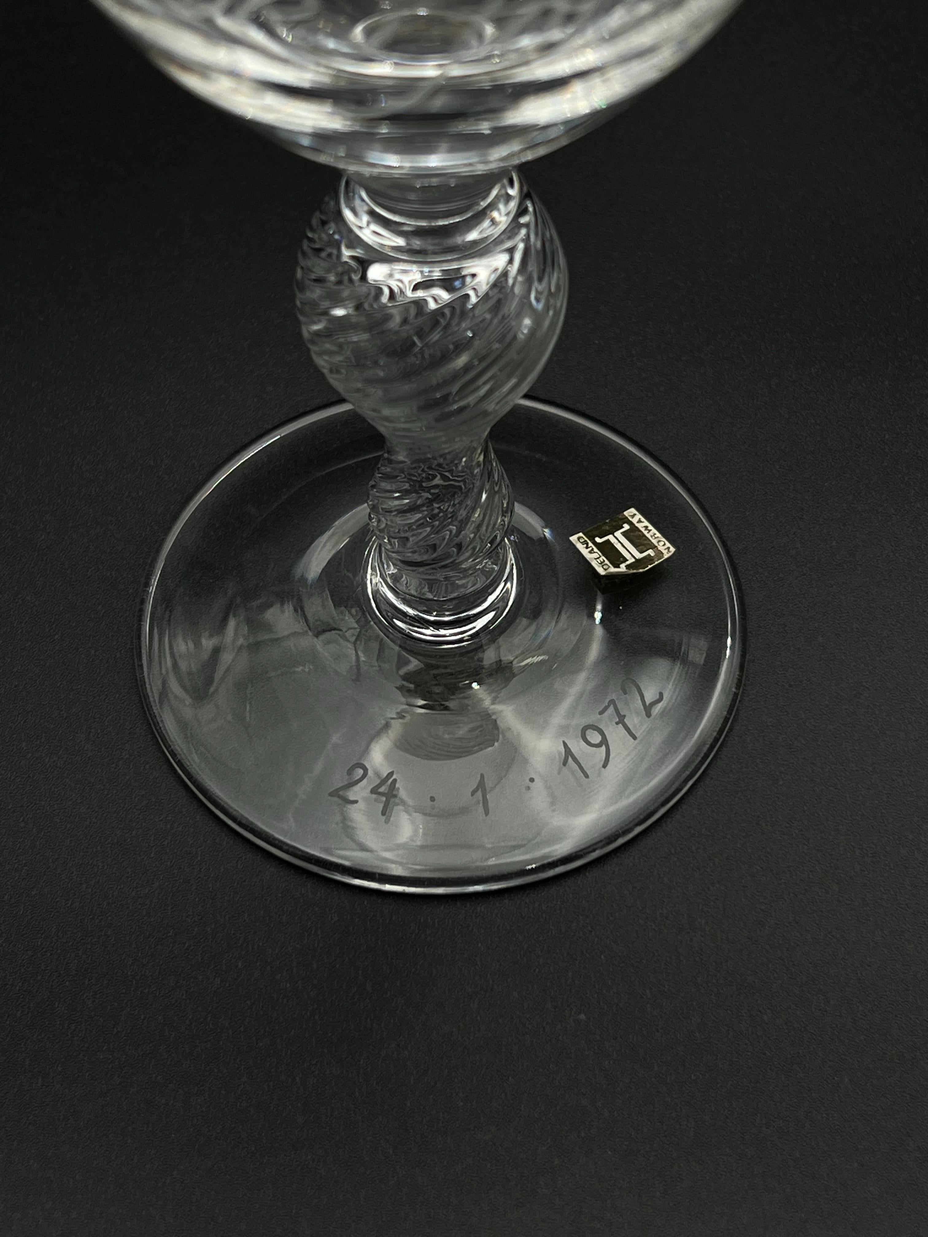 Fatto a mano Hadeland- Willy Johansson (1921-1993) pokal di design con iscrizioni incise in vendita