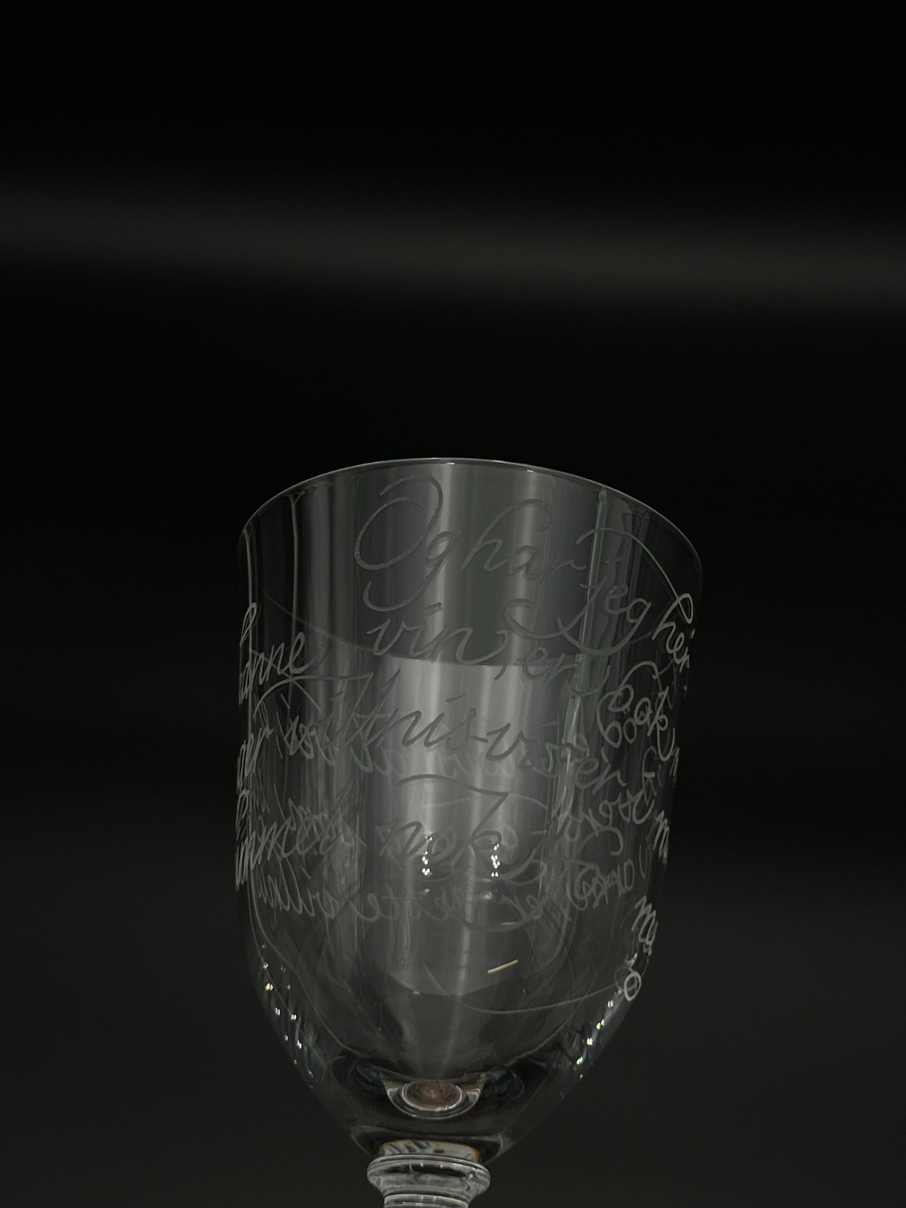 Cristallo Hadeland- Willy Johansson (1921-1993) pokal di design con iscrizioni incise in vendita