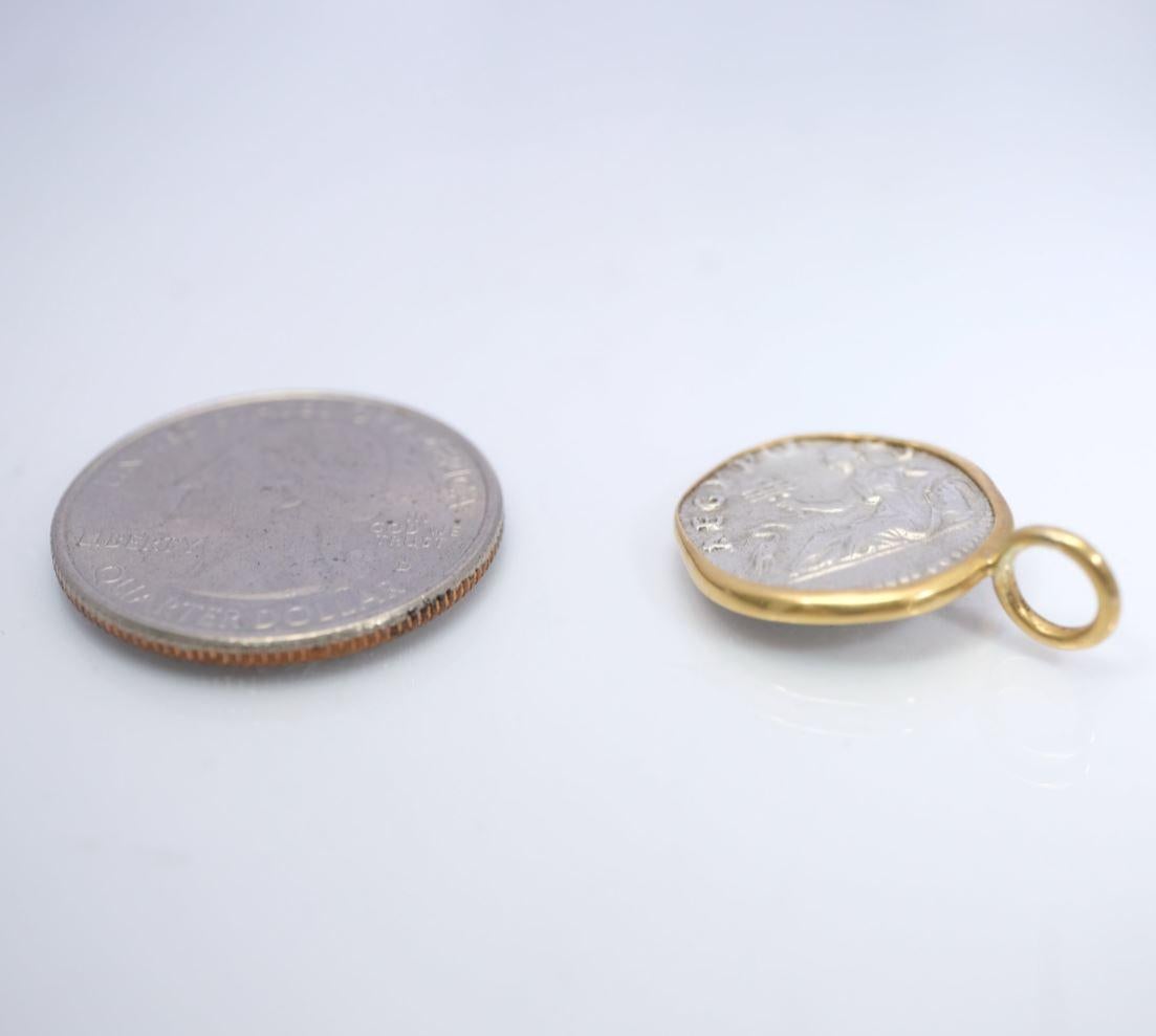 Hadrien et Égypte - Ibis - Serti dans un pendentif Denarius en argent ancien de 22 carats Neuf - En vente à Chicago, IL