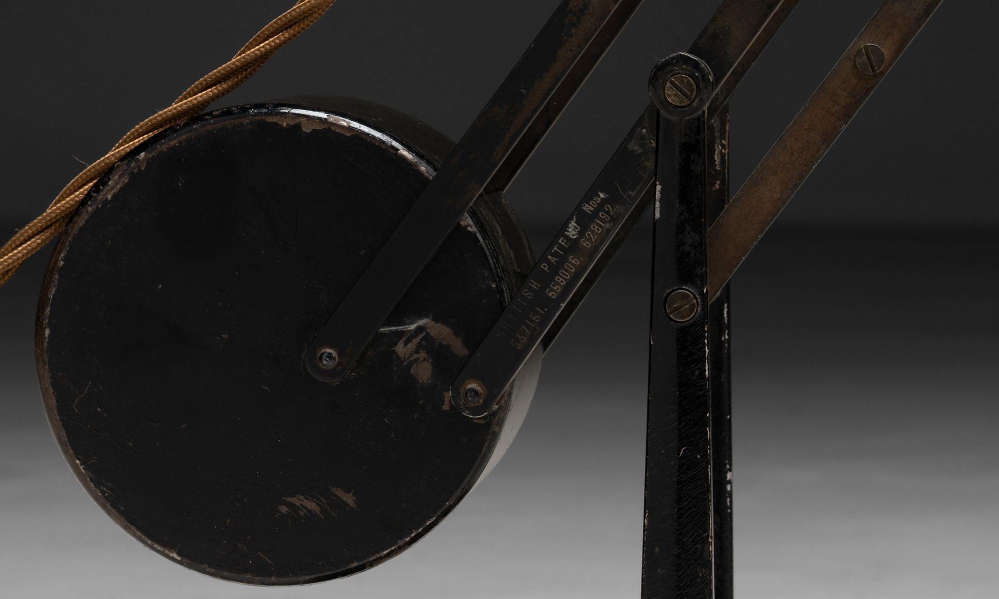 Hadrill & Horstman Desk Lamp, England circa 1950 en vente 4