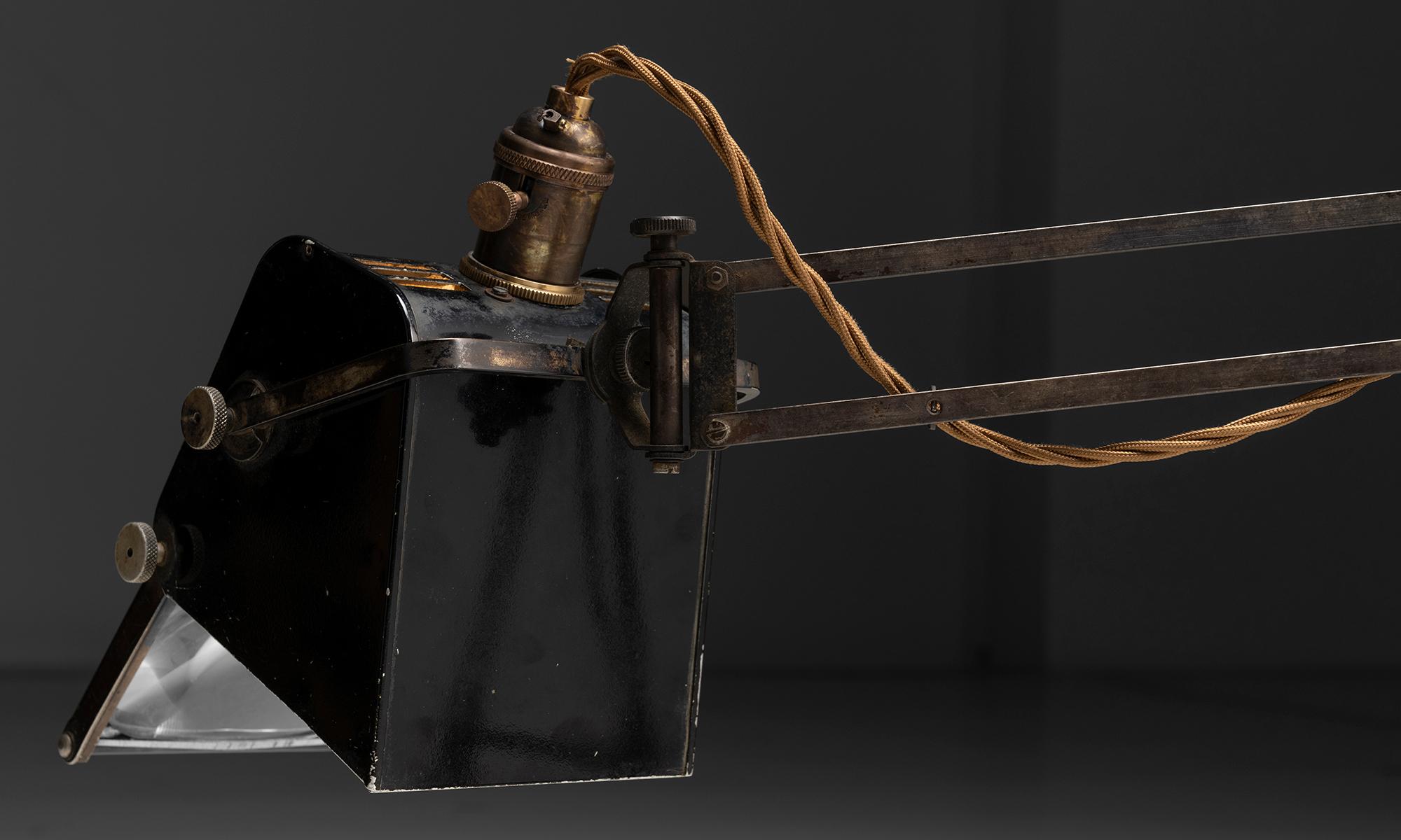 Hadrill & Horstman Desk Lamp, England circa 1950 en vente 6