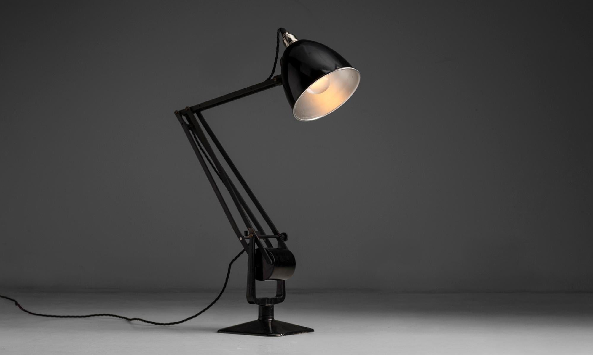 English Hadrill Horstmann Counterbalance Desk Lamp, England circa 1950 For Sale