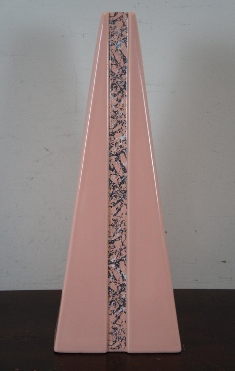 Haegar Pottery Art Deco Style Pink Ceramic Pyramid Mantel Vase Urn