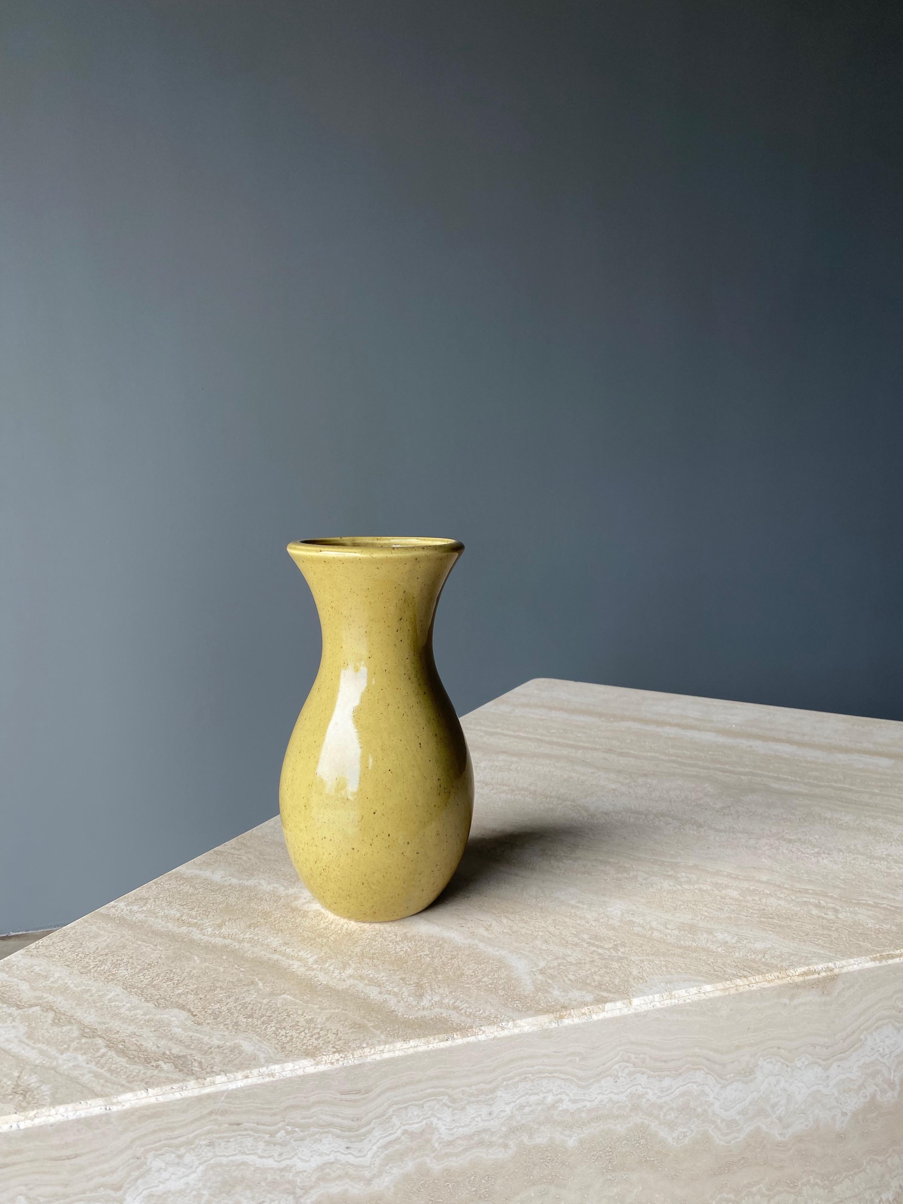 Mid-Century Modern Haeger Ceramic Vase, 1960s For Sale