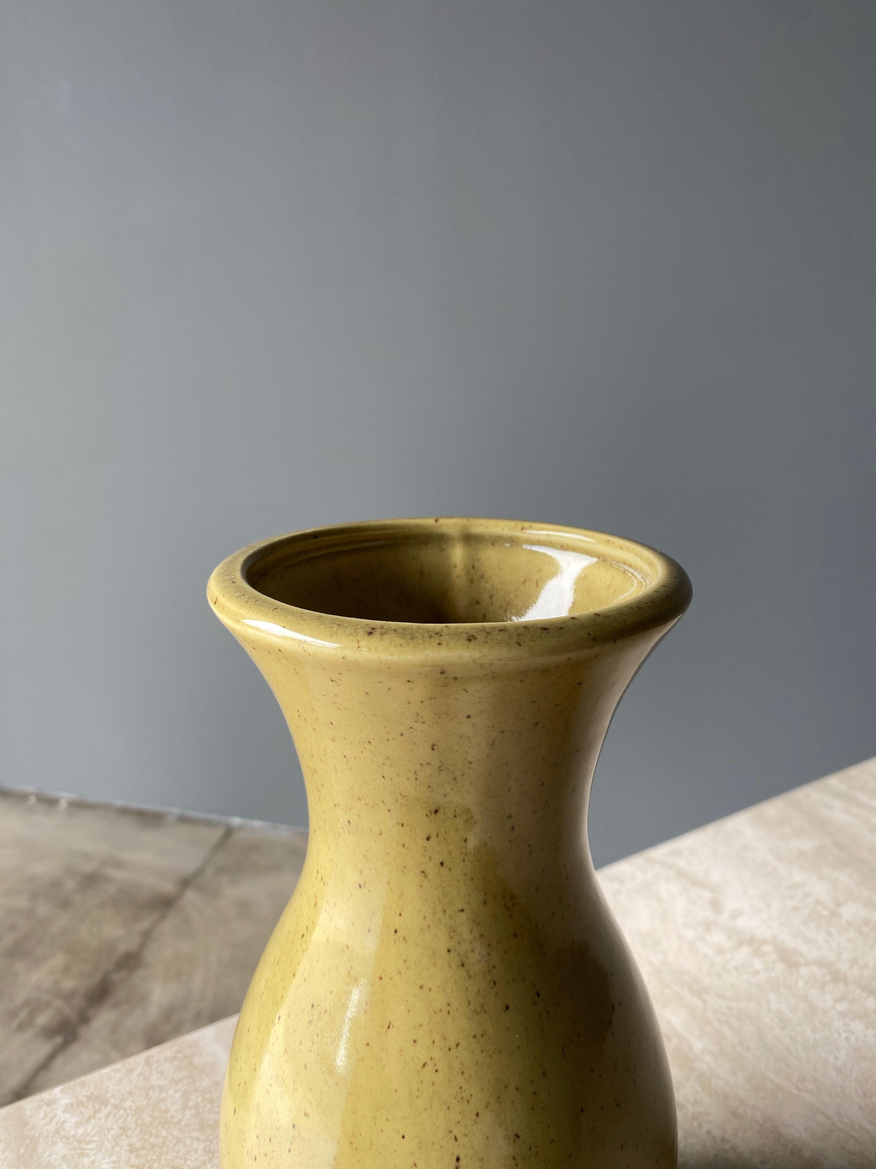 Haeger Ceramic Vase, 1960s For Sale 2