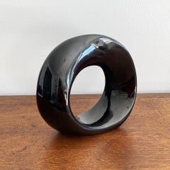 Haeger Escultura Negra Brillante Abstracta Postmoderna Circular Orbe Retorcido