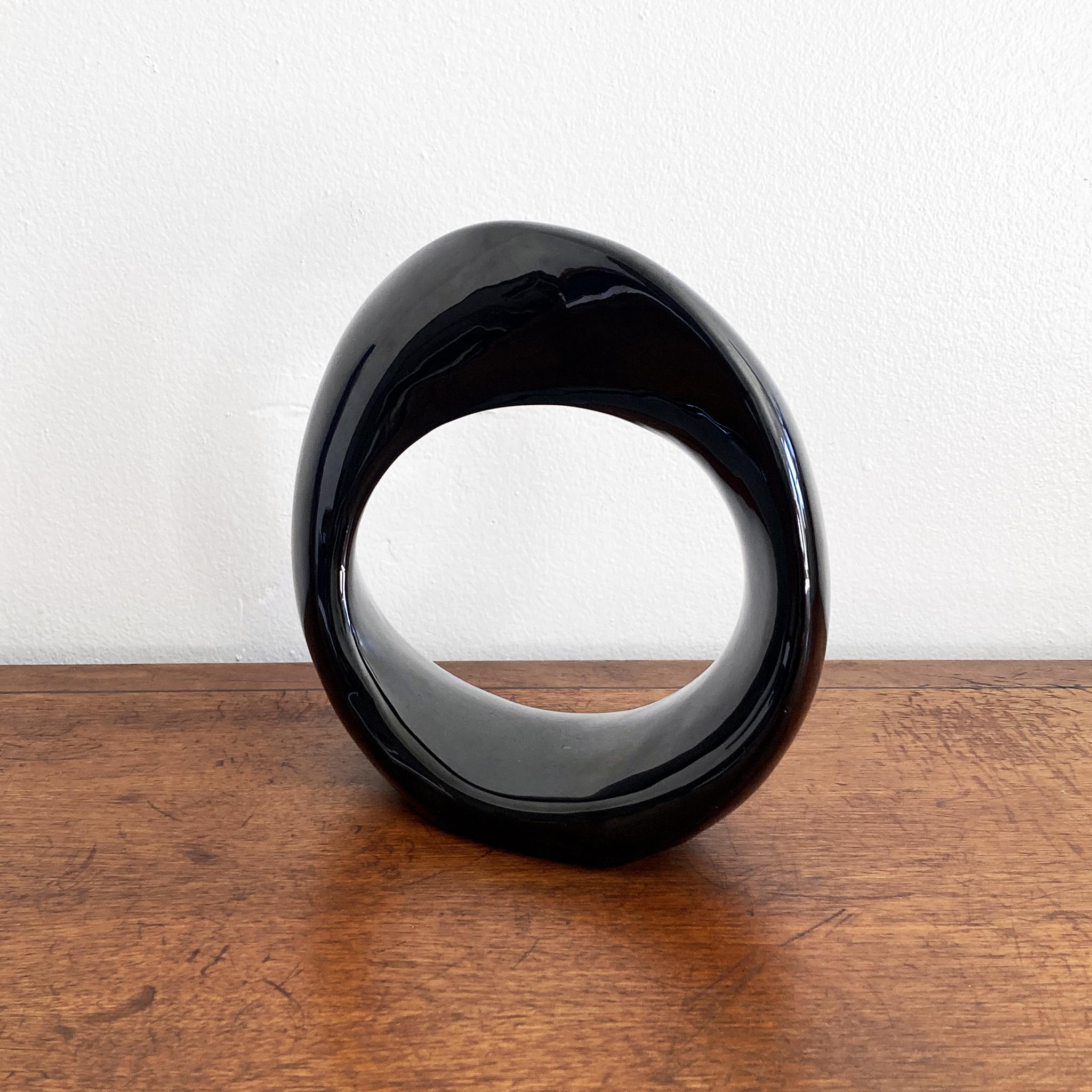 Late 20th Century Haeger Gloss Black Postmodern Abstract Circular Twisted Orb Sculpture For Sale