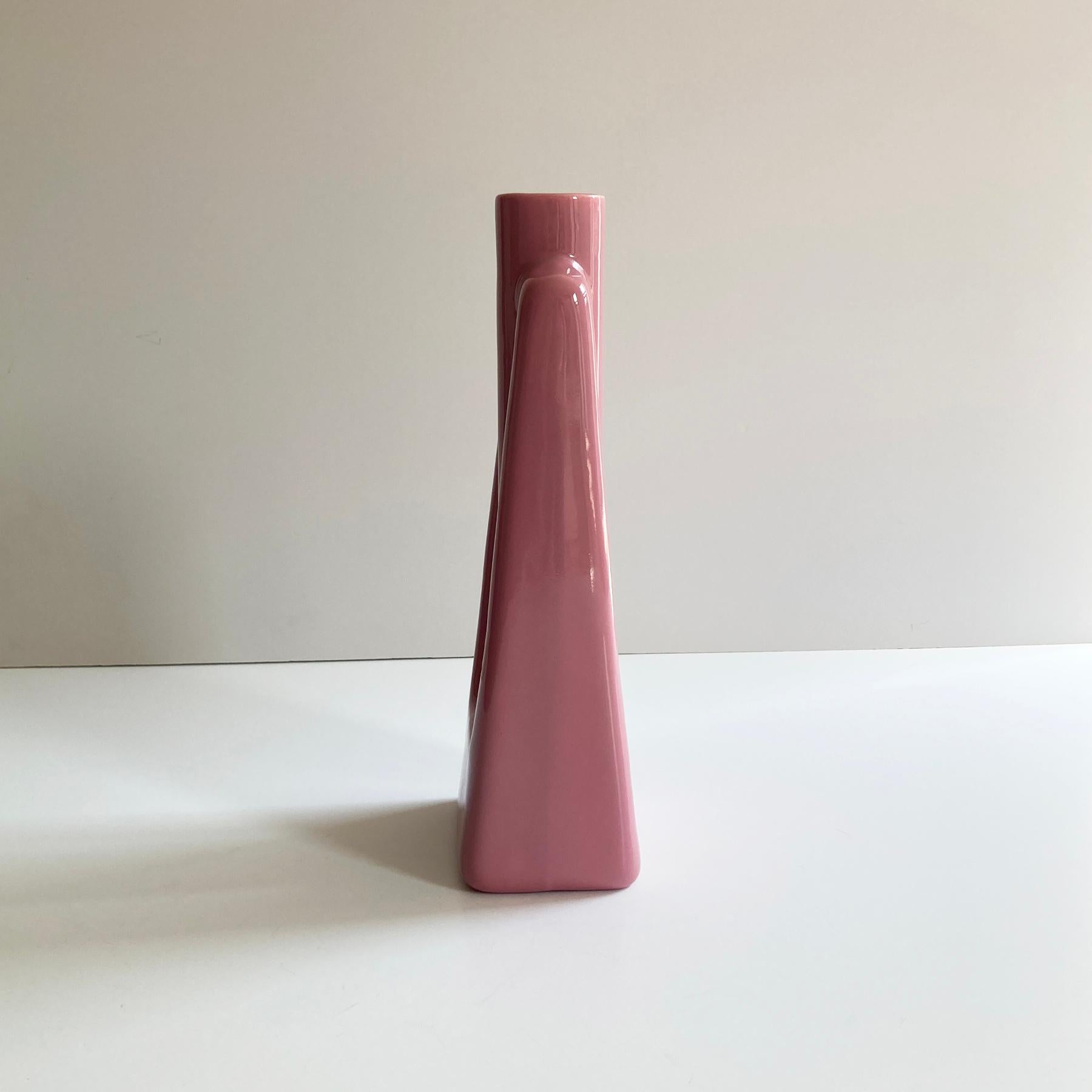 Haeger Mauve Pink Abstract Postmodern Vase In Good Condition For Sale In New York, NY