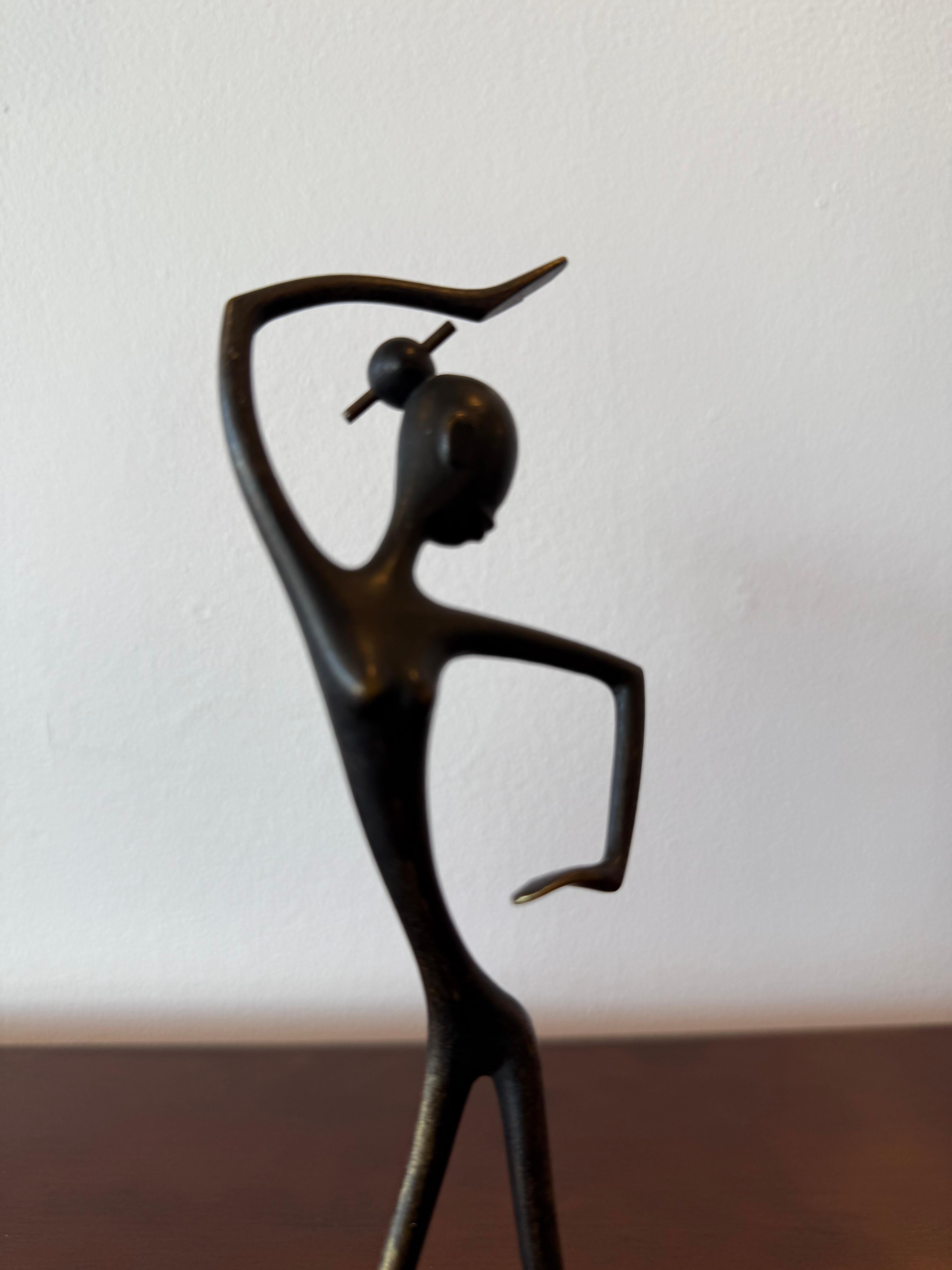 Stunning figural bronze sculpture by Franz Hagenauer. Signed. 
