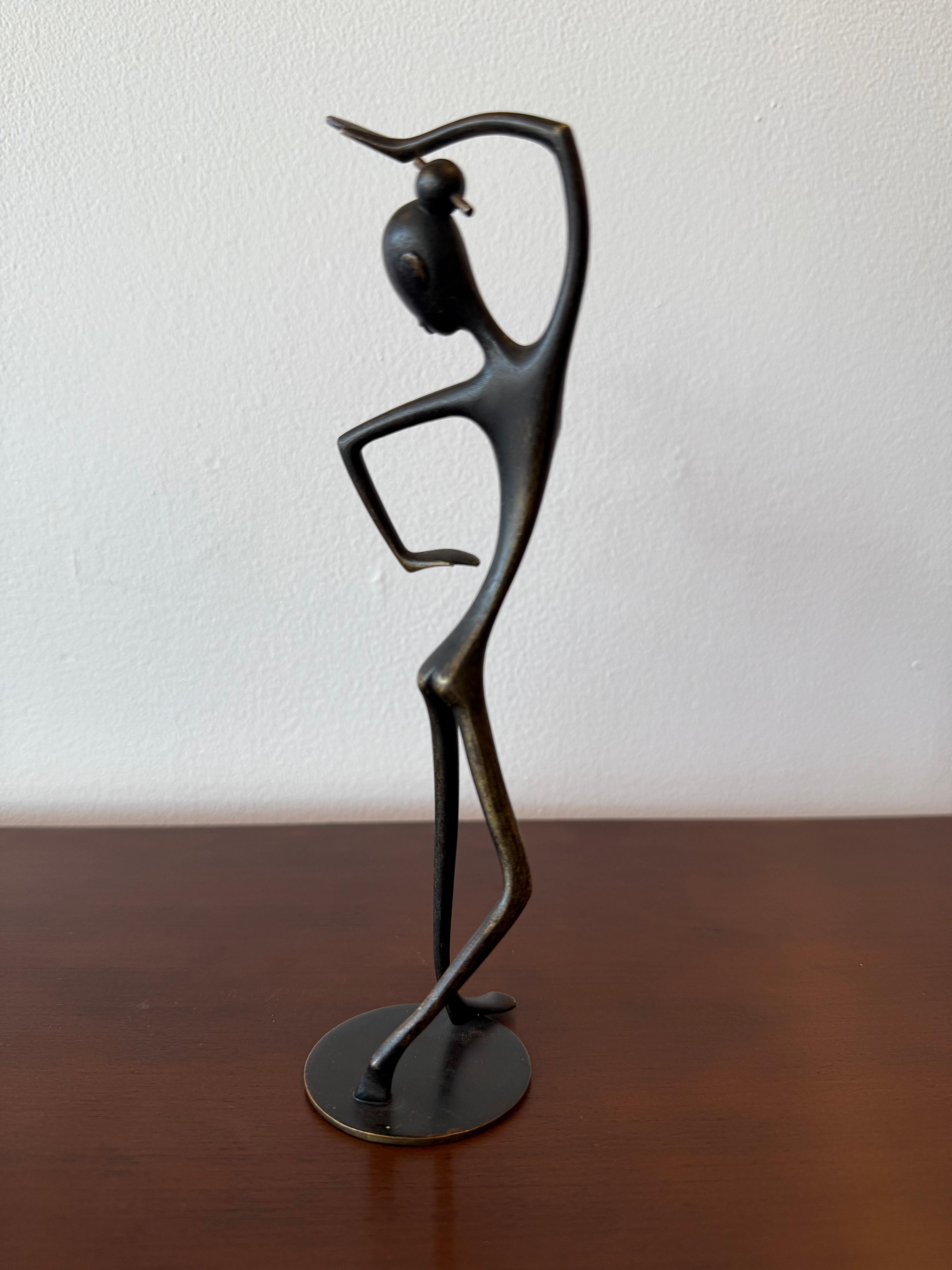 Metà XX secolo Hagenauer Bronze Dancer Sculpture in vendita