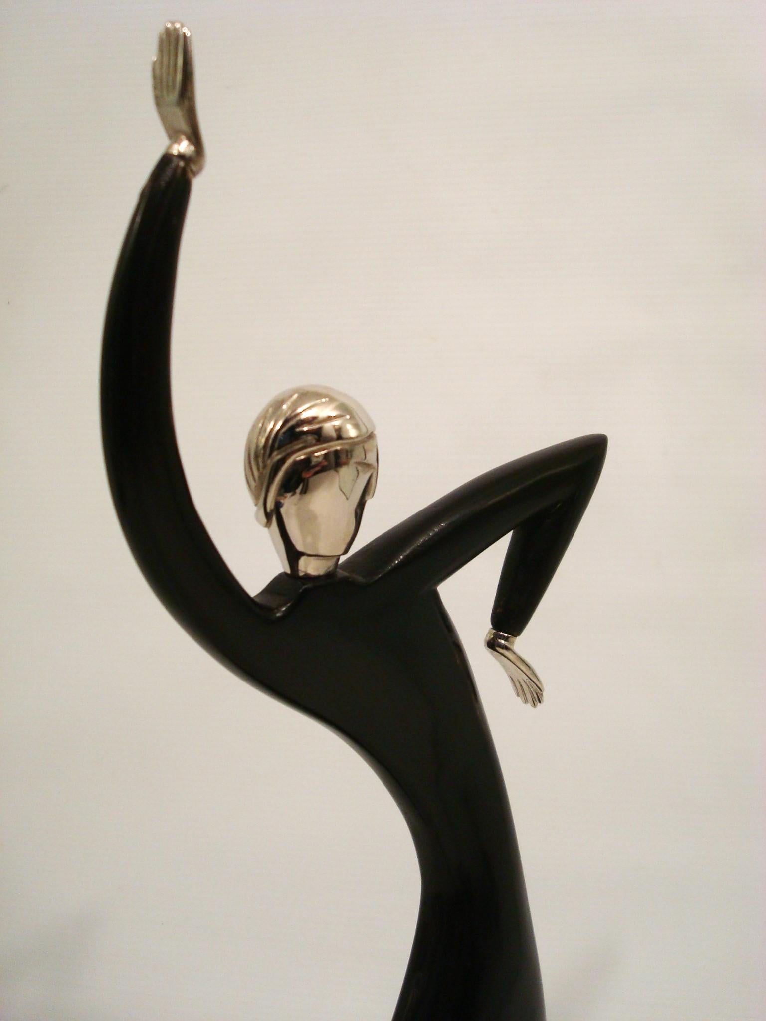 Bronzo Scultura in bronzo e legno Hagenauer Danzatrice Wiener Werkstatte, Josephine Baker in vendita