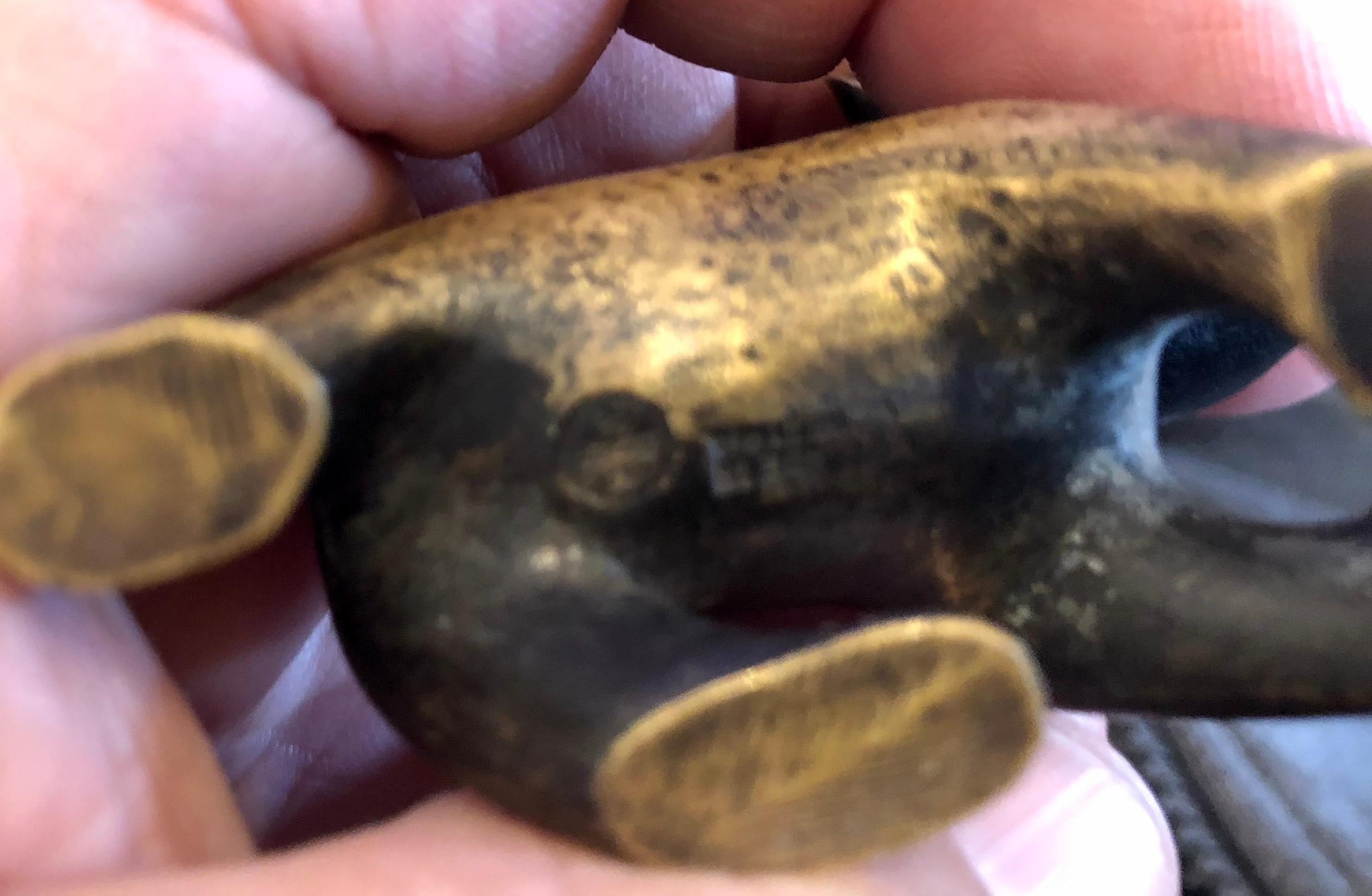 Super stylised Art Deco figure of a bear, fully marked on the base Hagenauer Wien, in solid bronze original patina.

 