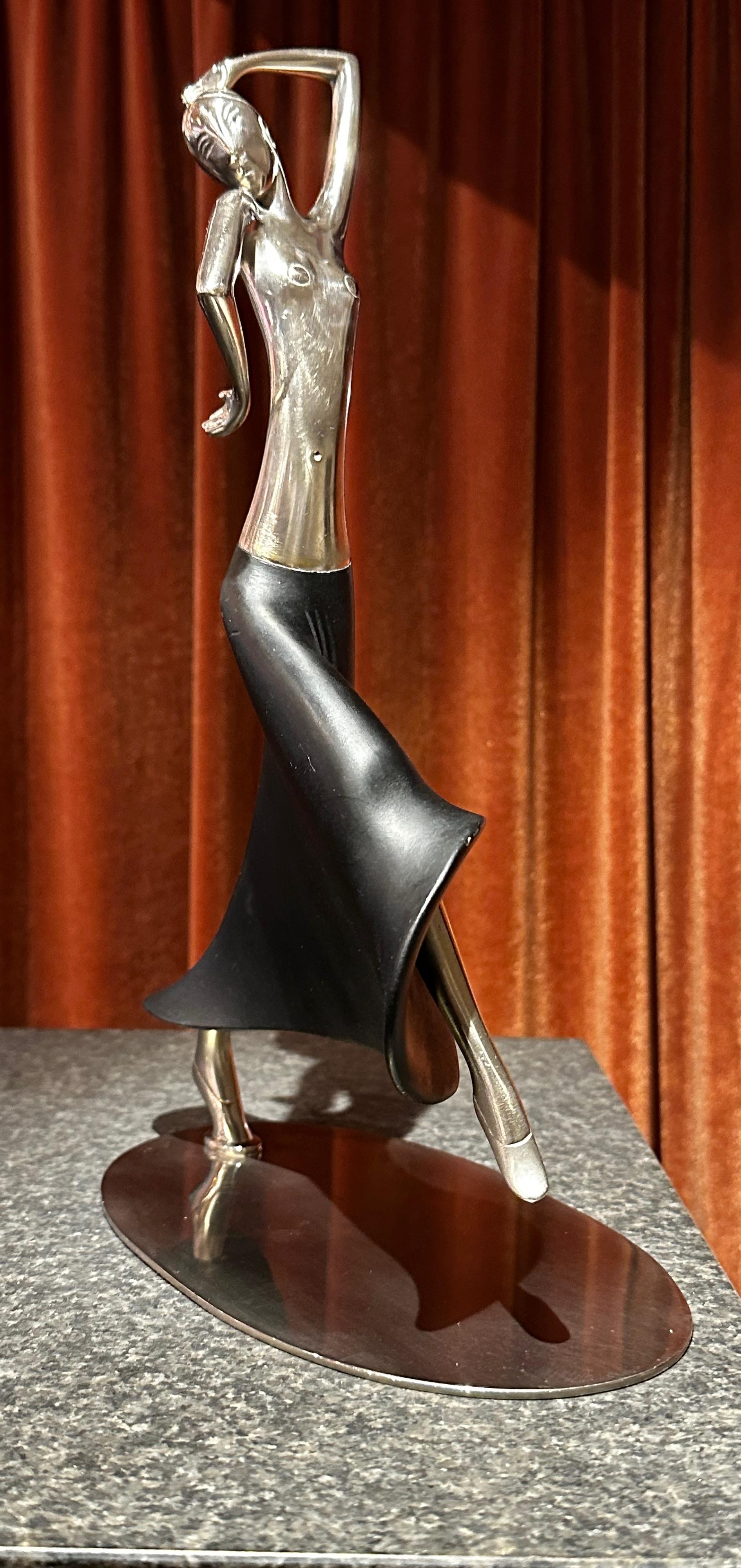 Sculpture moderniste rare de Josephine Baker pour Hagenauer fabriquée à Vienne en vente 2