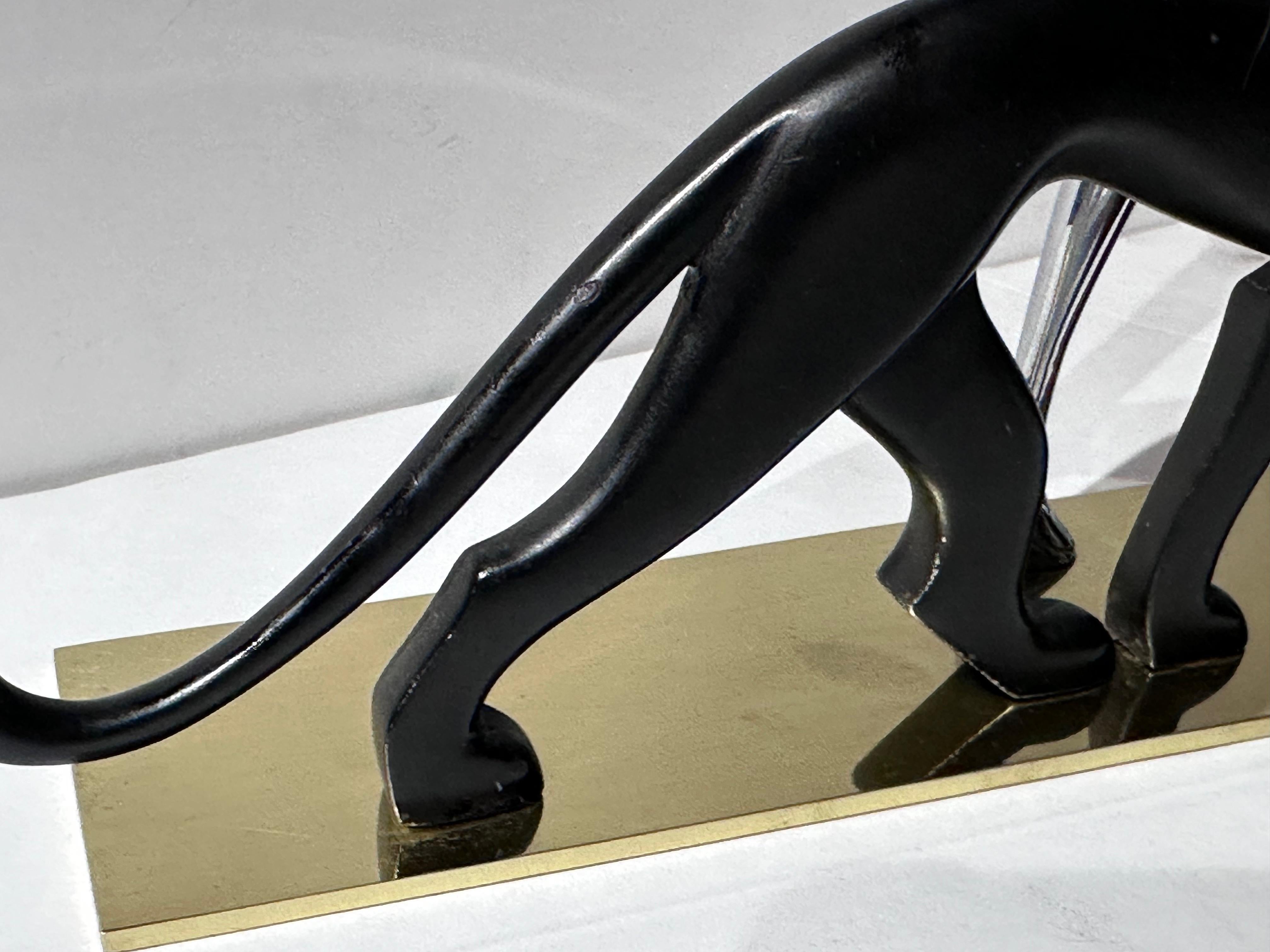 Hagenauer-Skulptur „Woman Walking Panther“, Wiener Art déco-Skulptur der 1930er Jahre im Angebot 1