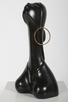 Busto femminile africano nero nudo in stile Hagenauer con orecchino in ottone