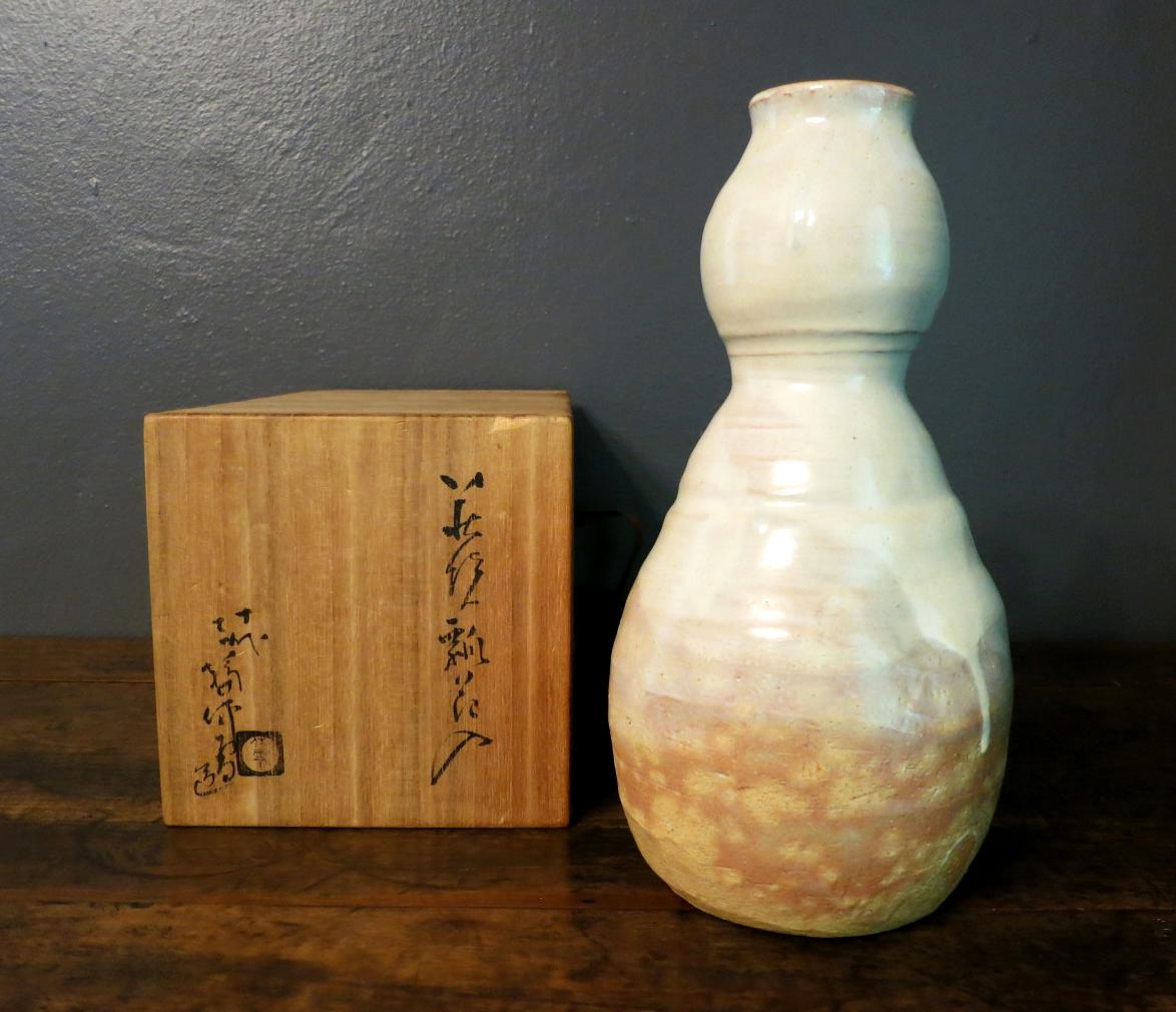 Hagi Ikebana Vase by Kyusetsu Miwa X Japanese Studio Pottery For Sale 4