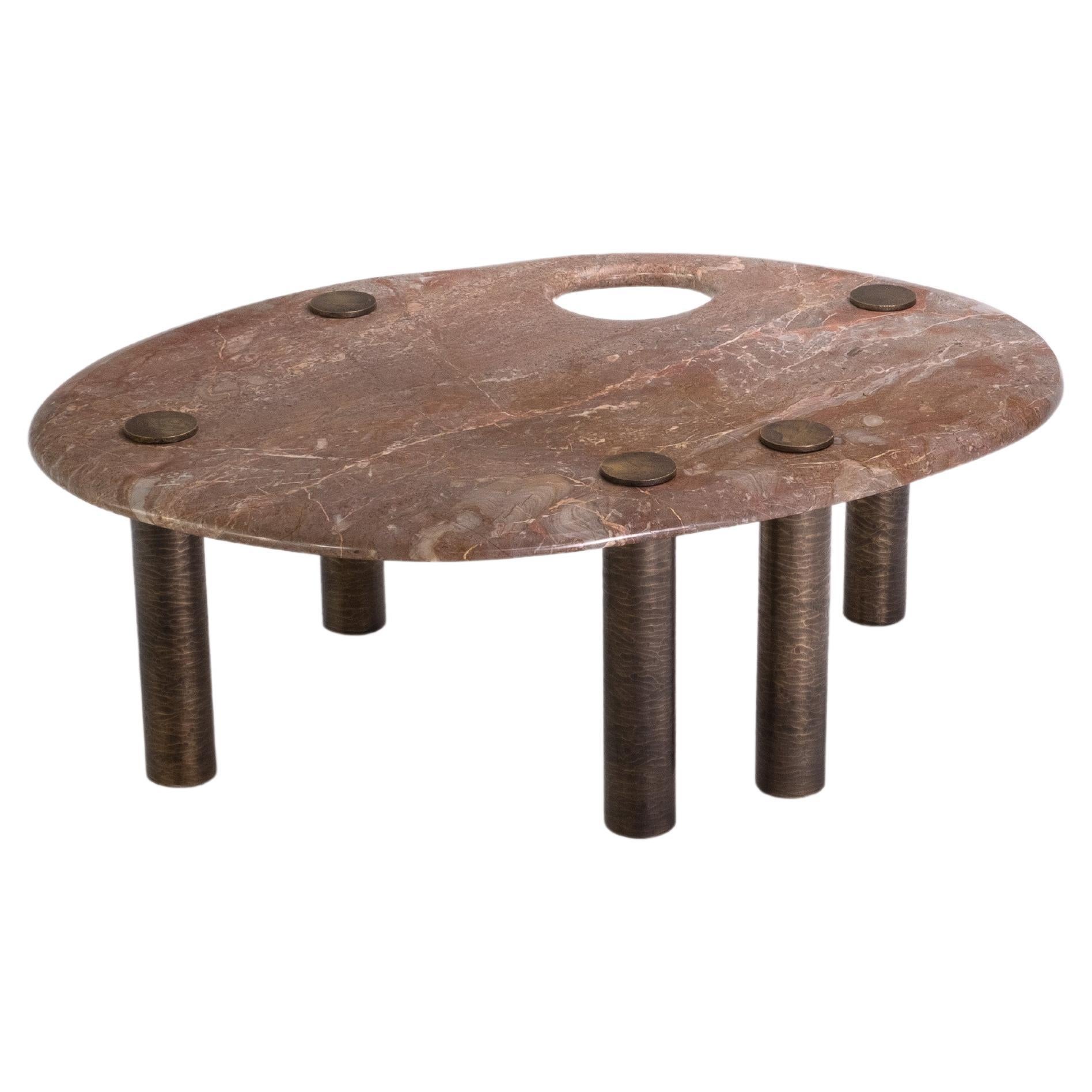 Mesa de centro Hagstone hecha a mano, latón texturizado y mármol británico poco común-Lista para enviar