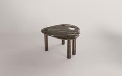Handgefertigter Hagstone Couchtisch, strukturiertes Messing & seltener britischer Marmor - versandfertig