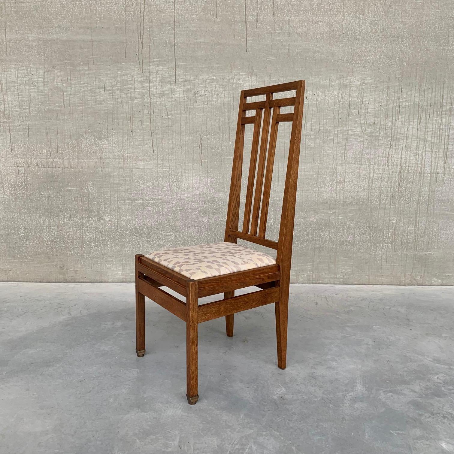 A scarce set of dining chairs by accomplished Hague School designer Cornelis Van Der
Sluys.
The Haagse School or Hague School form of living was developed in The Hague from 1925
to 1940 and appealed to wealthy inhabitants of the city for their