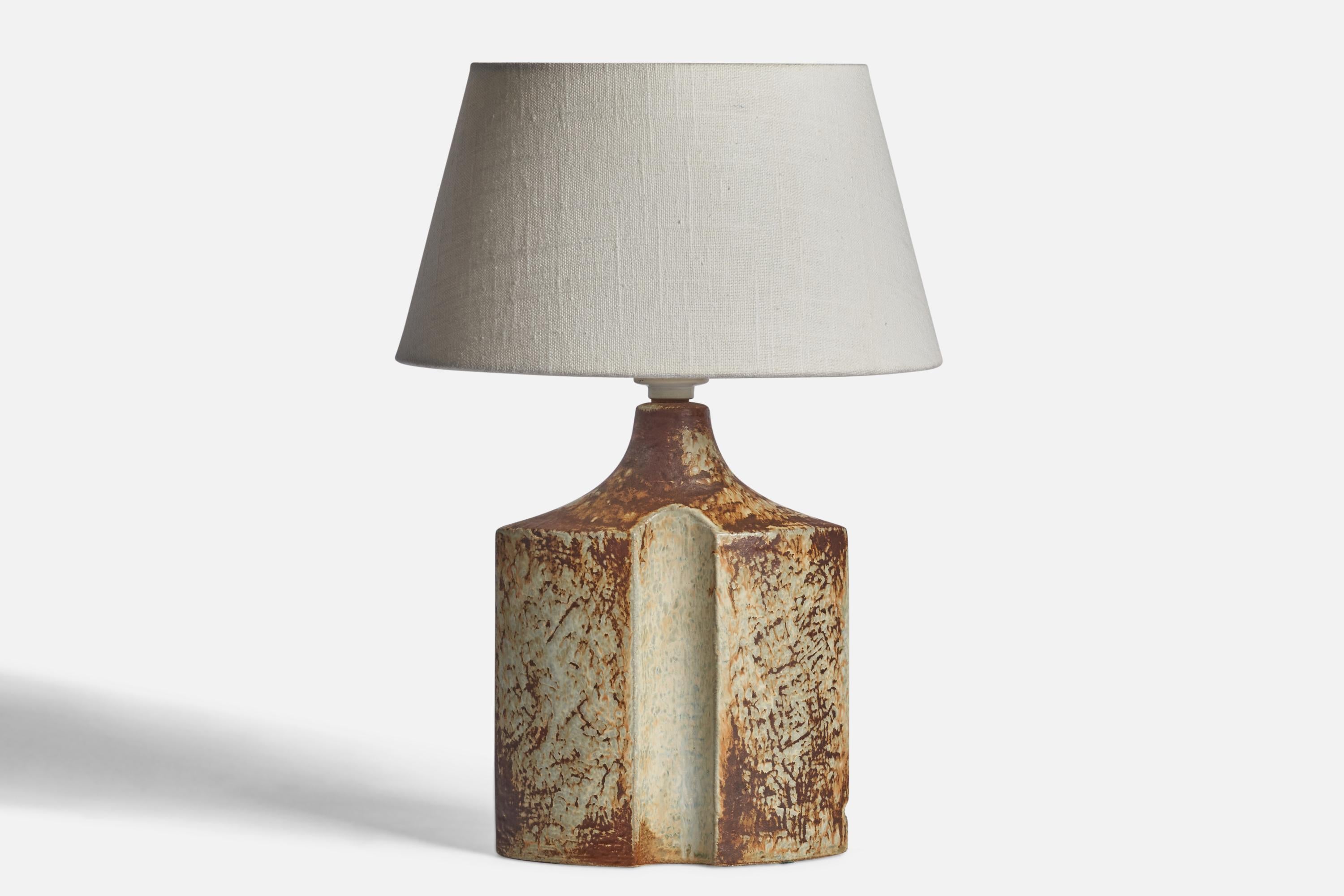 A grey and brown-glazed stoneware table lamp designed by Haico Neitchze and produced by Søholm, Denmark, 1960s.

Dimensions of Lamp (inches): 10.85 H x 6.5